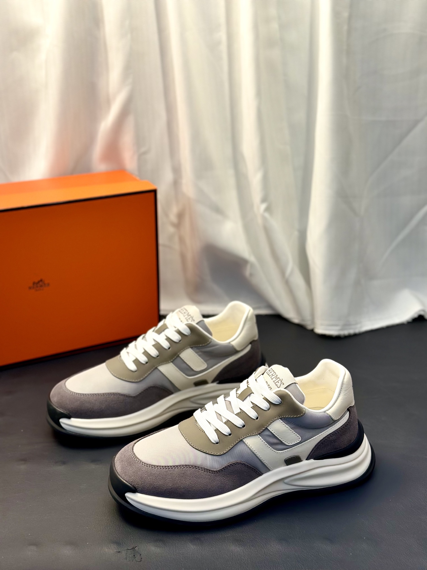 Moncler Style Leather Men's Shoes Men's Shoes Men's Shoes detail image 3 from source 783198