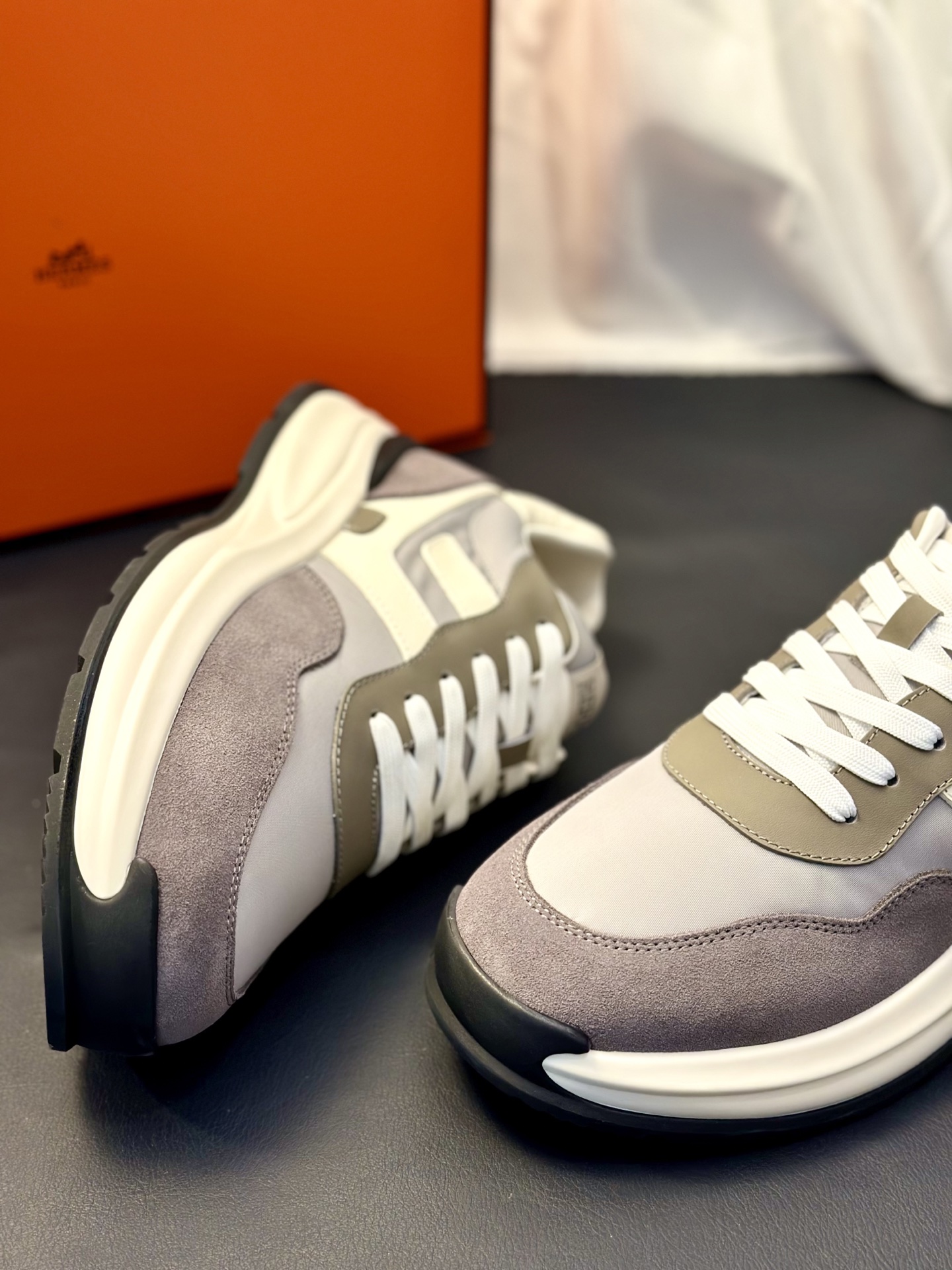 Moncler Style Leather Men's Shoes Men's Shoes Men's Shoes detail image 4 from source 783198