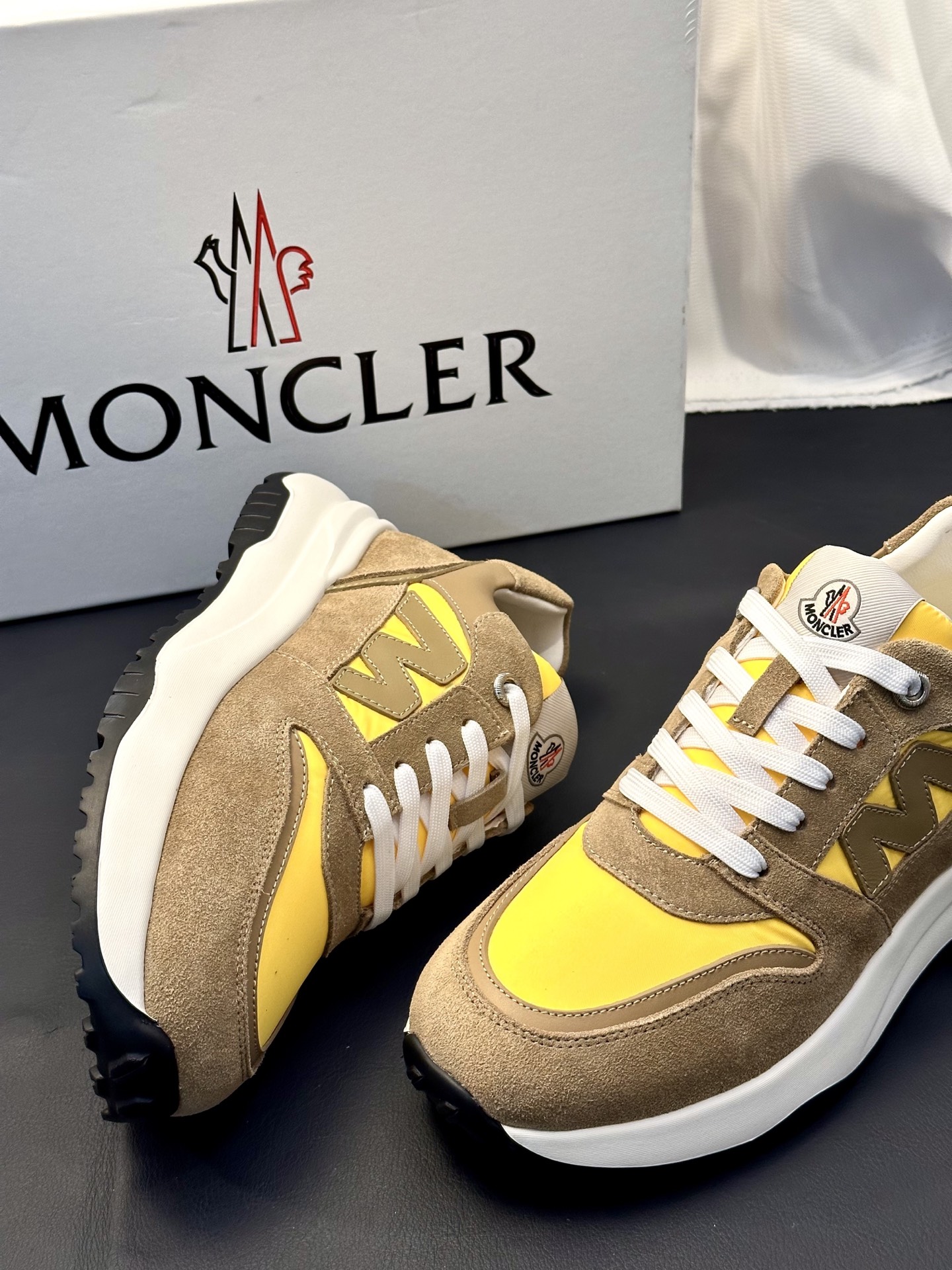 Moncler Style Leather Men's Shoes Men's Shoes Men's Shoes detail image 4 from source 783195