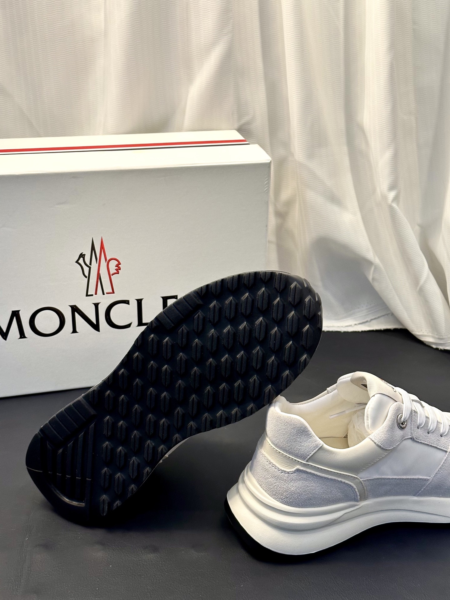 Moncler Style Leather Men's Shoes Men's Shoes Men's Shoes detail image 5 from source 783197