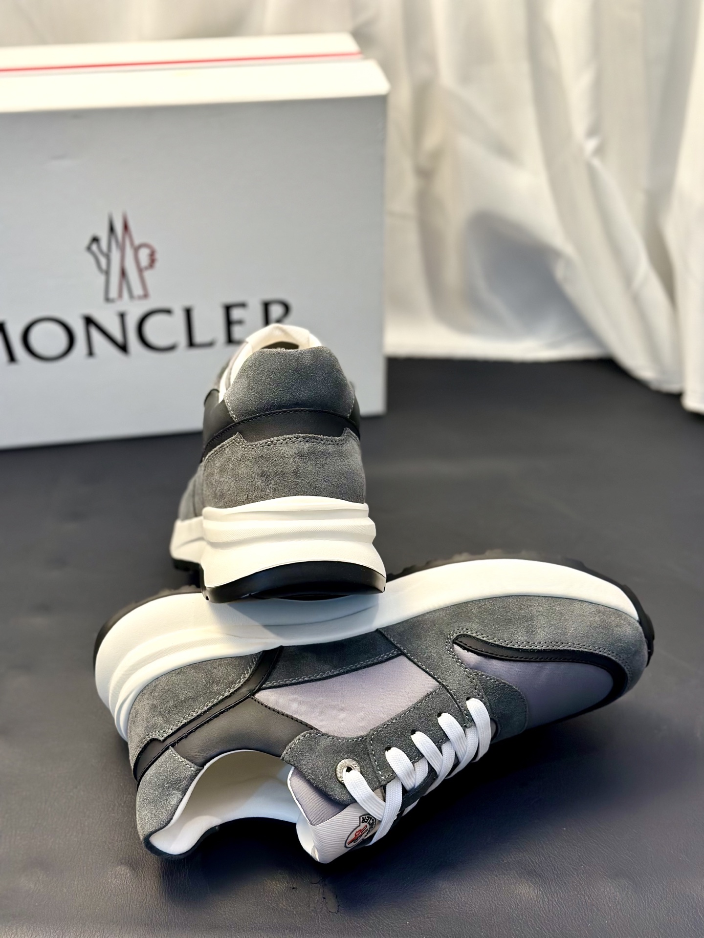Moncler Style Leather Men's Shoes Men's Shoes Men's Shoes detail image 8 from source 783194