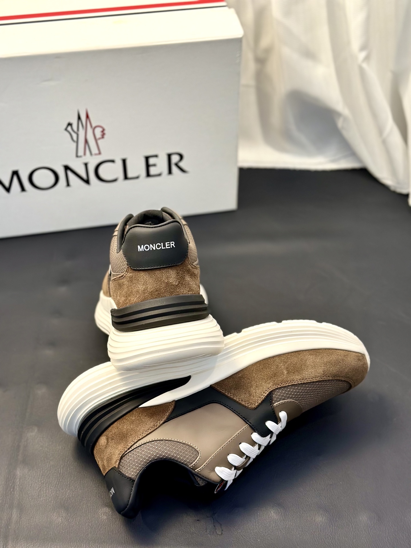 Moncler Style Leather Men's Shoes Men's Shoes Men's Shoes detail image 5 from source 783200