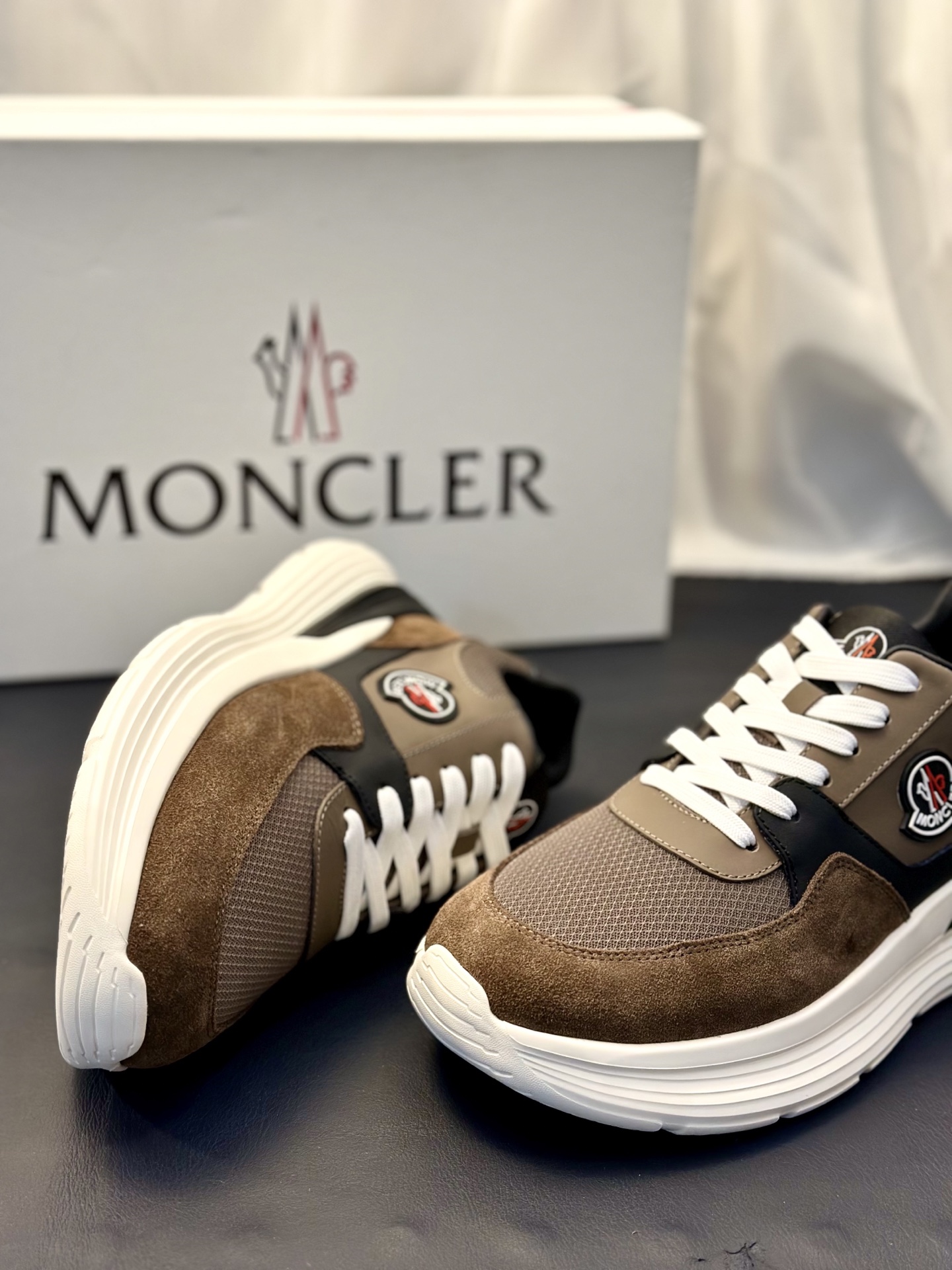 Moncler Style Leather Men's Shoes Men's Shoes Men's Shoes detail image 7 from source 783200