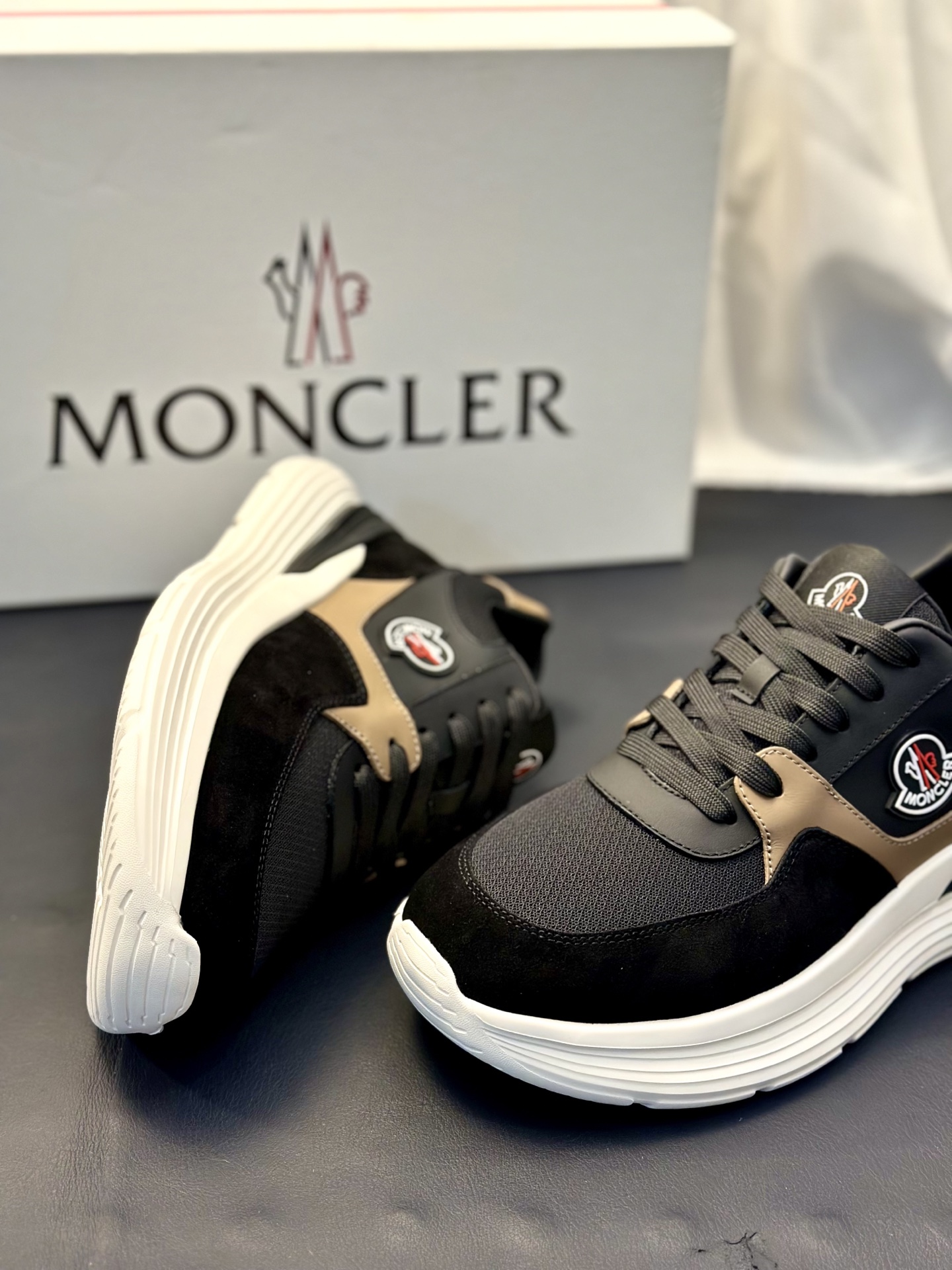Moncler Style Leather Men's Shoes Men's Shoes Men's Shoes detail image 4 from source 783203