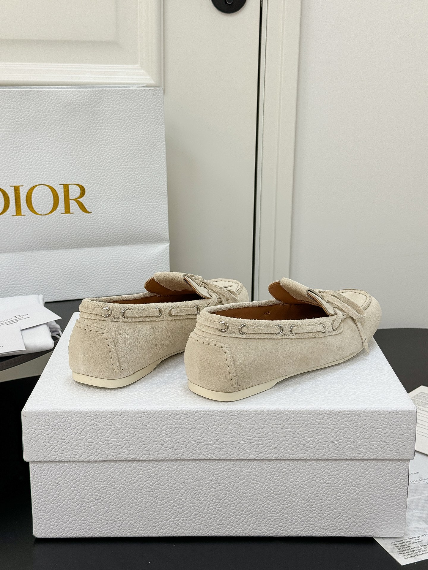 NO:437413,Dior 2025 Spring and Summer New Limited Series Miss D-Street Letter Logo Candy Color Tassel Dog Women's Shoes Celebrities' One-Step Round Toe Flat Sole Comfortable Loafers Material: Upper Imported Calf/Imported Beef Skin + Water-Dyeed Sheepskin Inner + Original Open-Model Sol Size: 35-42 (40.41. Customized, no return or replacement), Loafers, dior, dior, loafers, sheepskin19860909迪奥 Dior 2025 春夏新款限定系列 Miss D-Street 字母logo糖果色流苏豆豆女鞋 明星同款一脚蹬圆头平底舒适乐福单鞋 材质:鞋面进口小牛/进口牛猄皮+水染羊皮内里+原版开模大底 Size: 35-42（40.41.定做不退不换）,乐福鞋,dior,dior,loafers,sheepskin,Women's Shoes