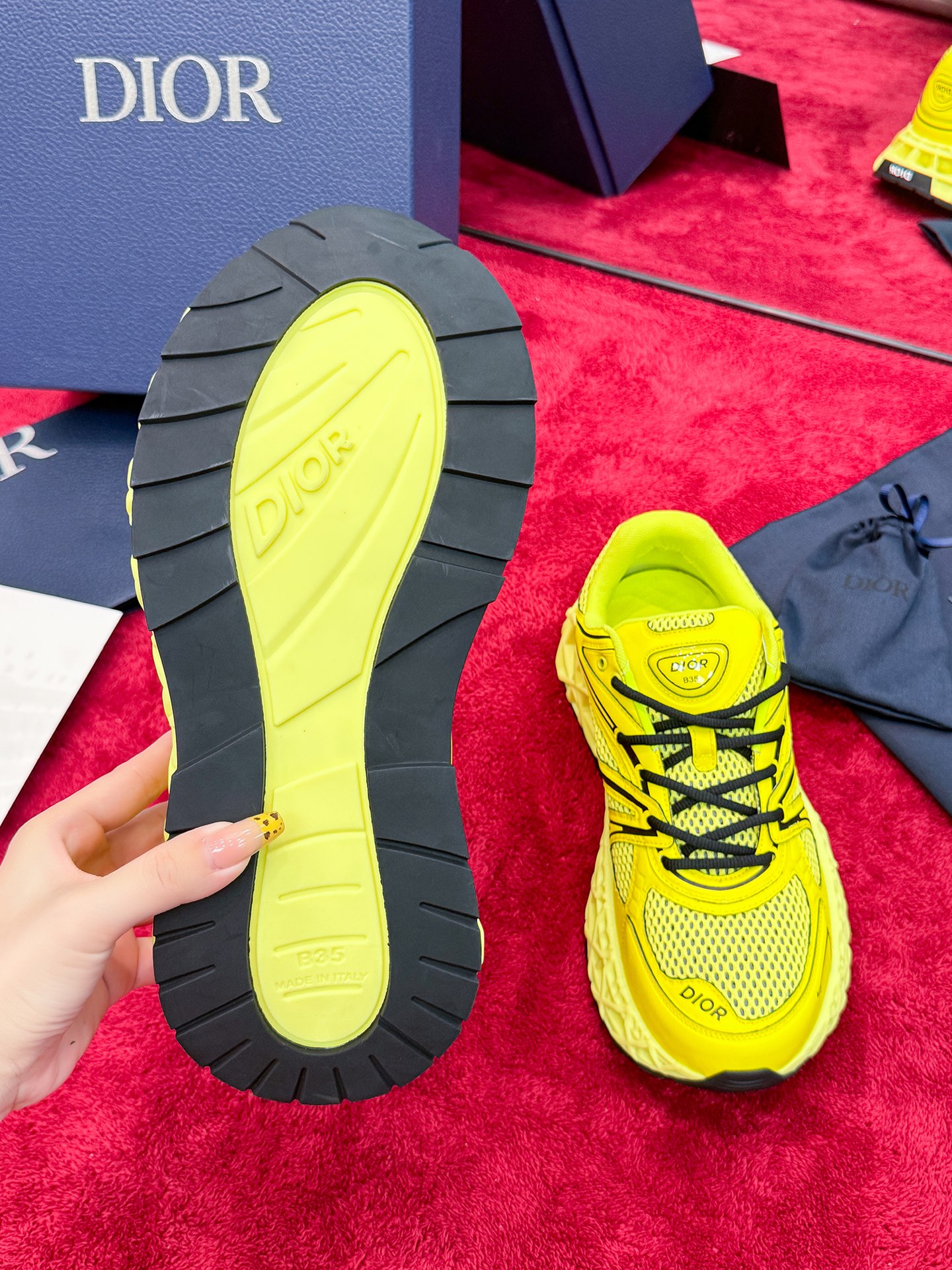 NO:491391,Capsule series hollow mesh Dior 2025 spring and summer show new style B35 NXXT iconic fashionable modern sports dad shoes CD letter logo lace-up color-blocking thick-soled running shoes Celebrity same low-top jelly color casual men's shoes Top high-end version on the market Fabric: original custom imported mesh + technology fabric Custom imported breathable mesh Sole hollow rattan plaid TPU combination sole Size: men's 39-46 (45, 46 customization, casual shoes/sports shoes, dior, dior, sneakers19860909胶囊系列 镂空 网面 Dior 迪奥2025春夏走秀新款 B35 NXXT 标志性时尚摩登运动老爹鞋 CD字母logo系带拼色厚底跑鞋 明星同款低帮果冻色休闲男鞋 市面顶级高端版本 面料:原版定制进口网面+科技面料 内里定制进口透气网里 鞋底镂空藤格纹 TPU 组合大底 Size:男款39-46（45、46 定制,休闲鞋/运动鞋,dior,dior,sneakers,Women's Shoes