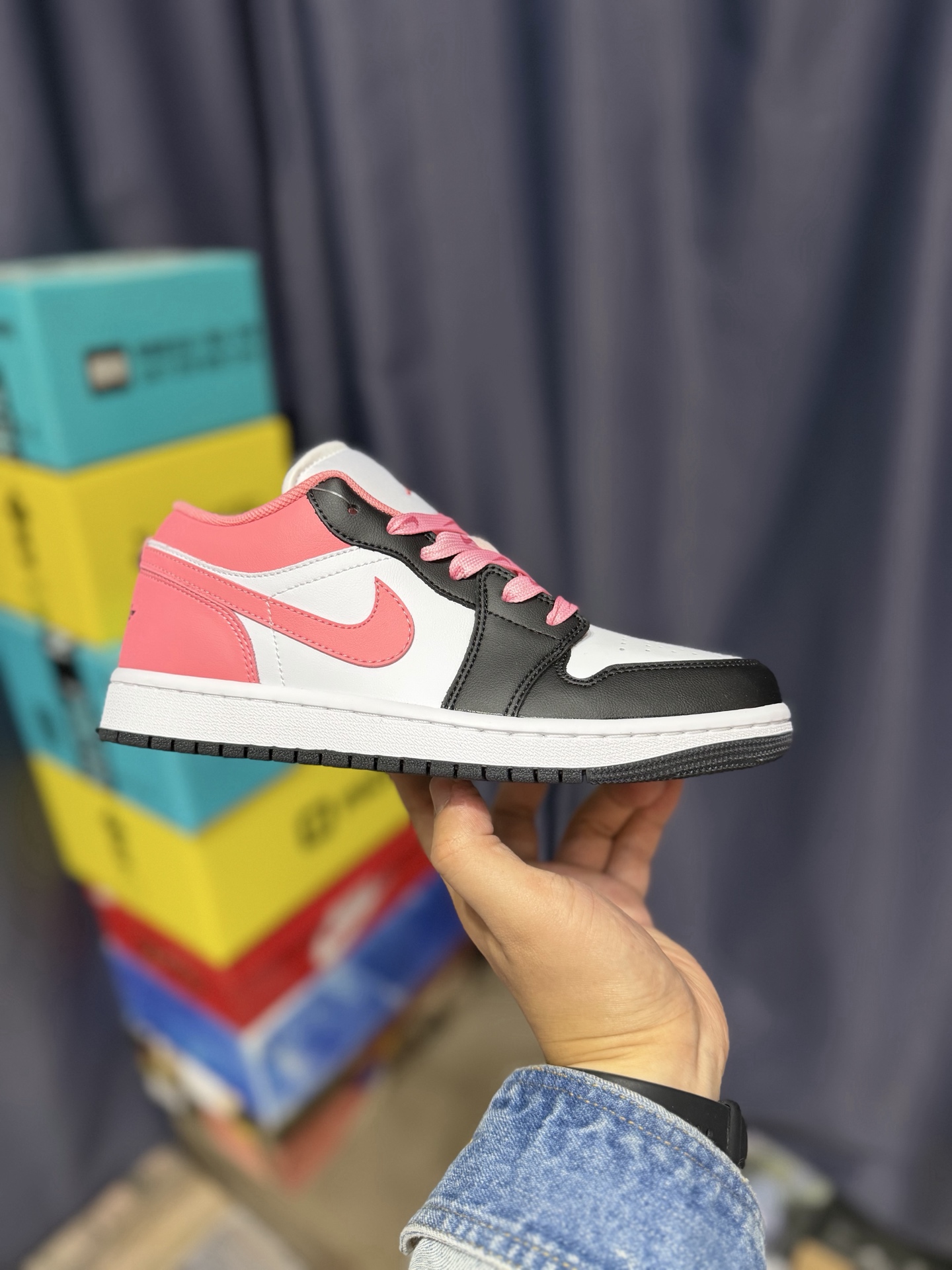 K版【公司级】 Air Jordan 1 Low 白粉 升级正确原装楦型开发纸版 ️ 中底注胶孔内置真Sole气垫 ️ 耐克Nike Air Jordan1 Low AJ低帮乔丹一代低帮经典复古文化休闲运动篮球鞋原鞋开模 拒绝公底 购置原厂同步原材料 都有细节还原98%原汁原味忠于原版 货号:553560 025