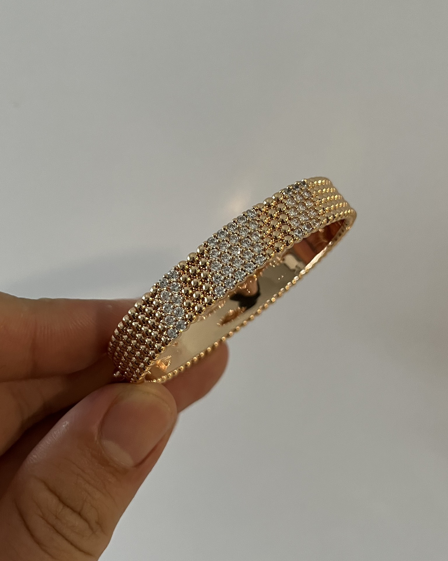 Van Cleef & Arpels 新款 vca perlee系列手镯