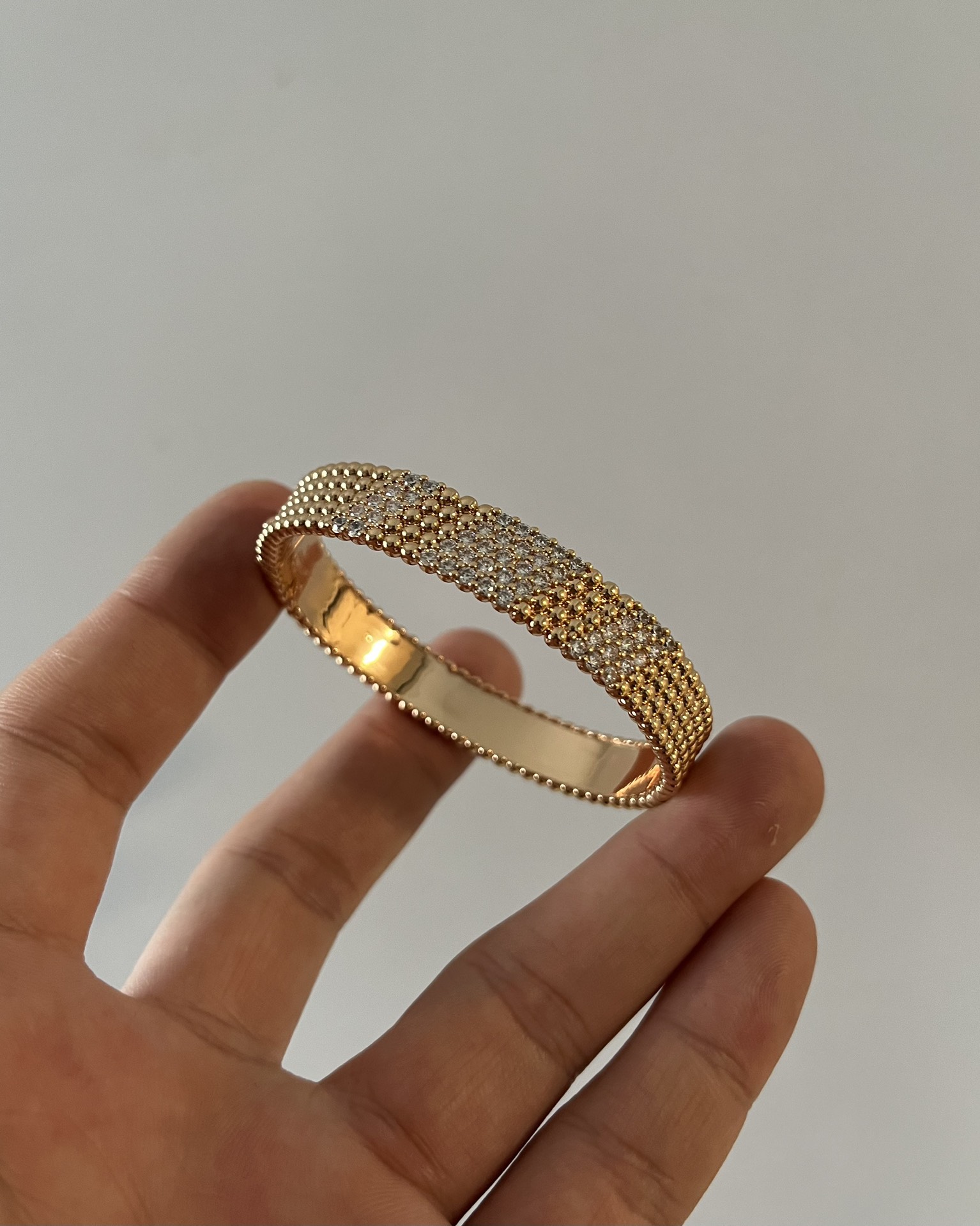 Van Cleef & Arpels 新款 vca perlee系列手镯