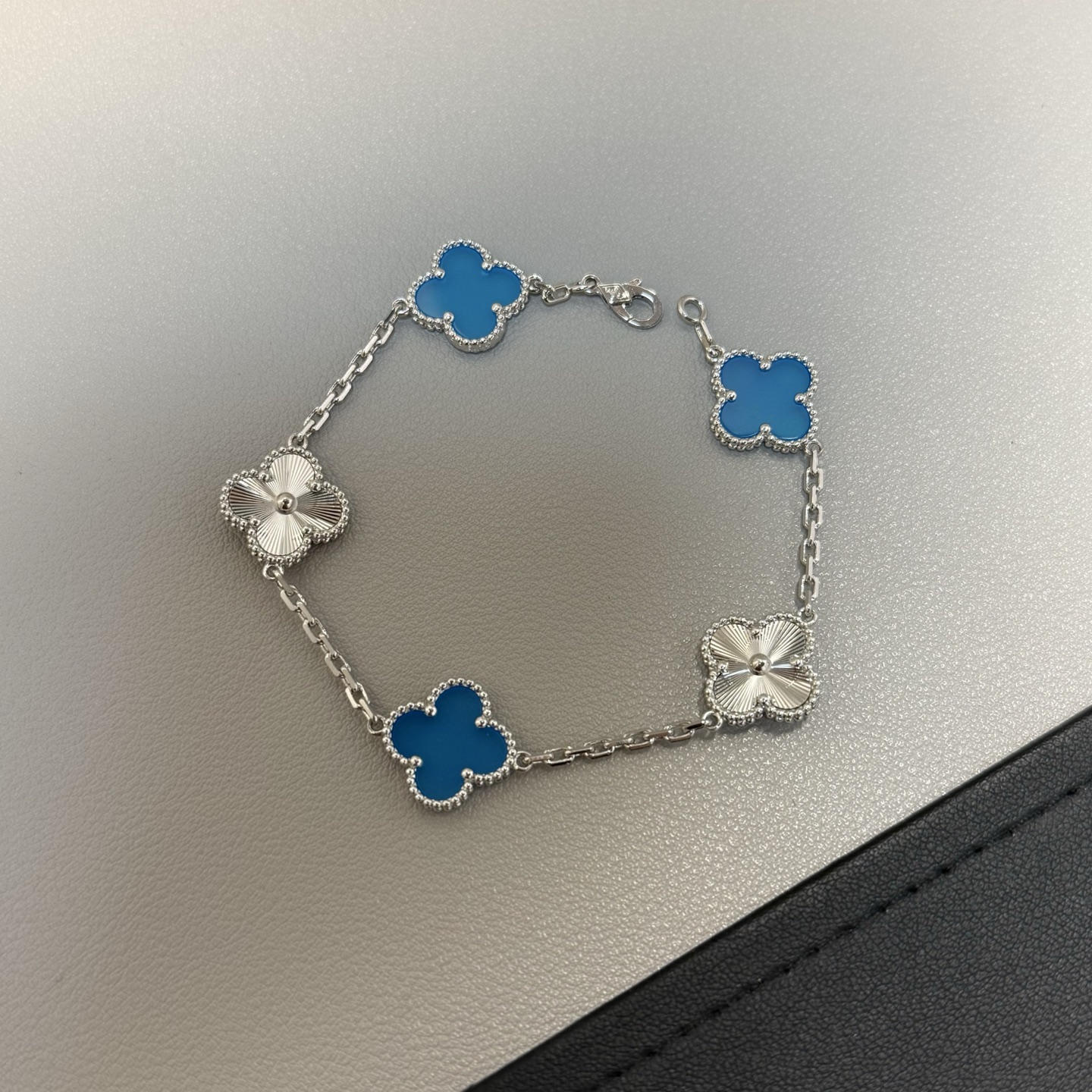 新配色 VCA ブルーアゲートレーザー五花手链