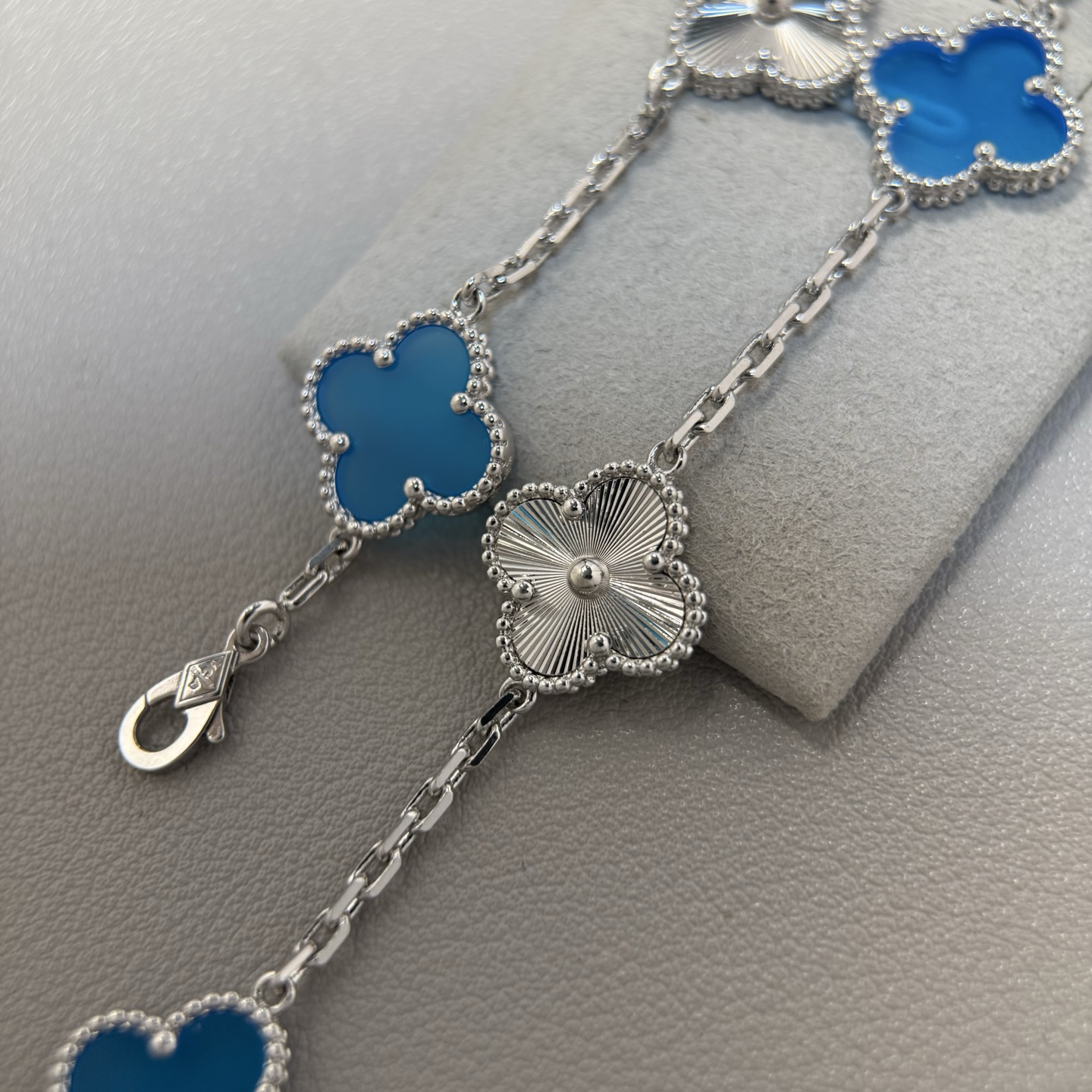 新配色 VCA ブルーアゲートレーザー五花手链