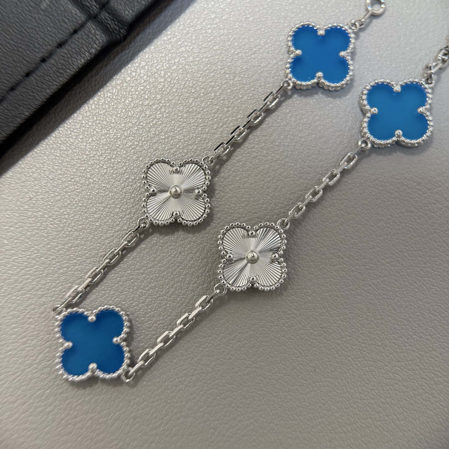 新配色 VCA ブルーアゲートレーザー五花手链