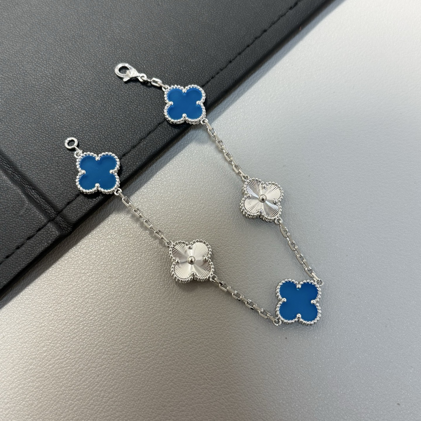 新配色 VCA ブルーアゲートレーザー五花手链