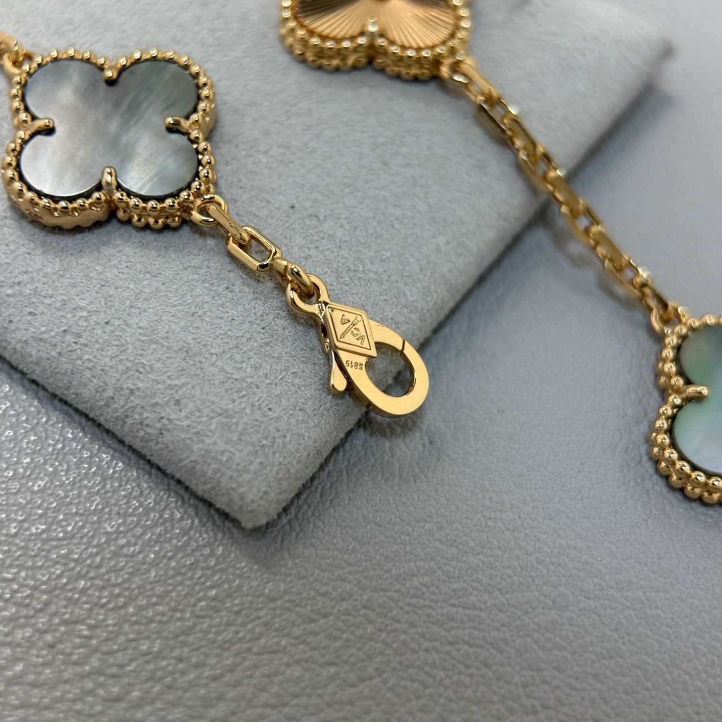 新配色 VCA 灰贝母 レーザー五花手链 玫瑰金色