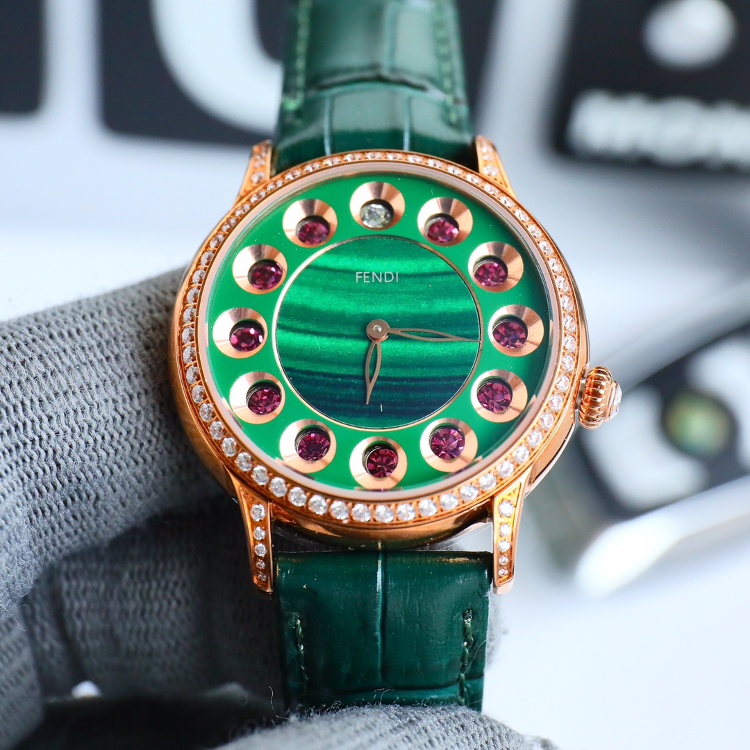 FENDI Crazy Carats Colored Jewellery Watch: Unique Rolling Jewelry Design with Multi-Colored Gems - 图片 3