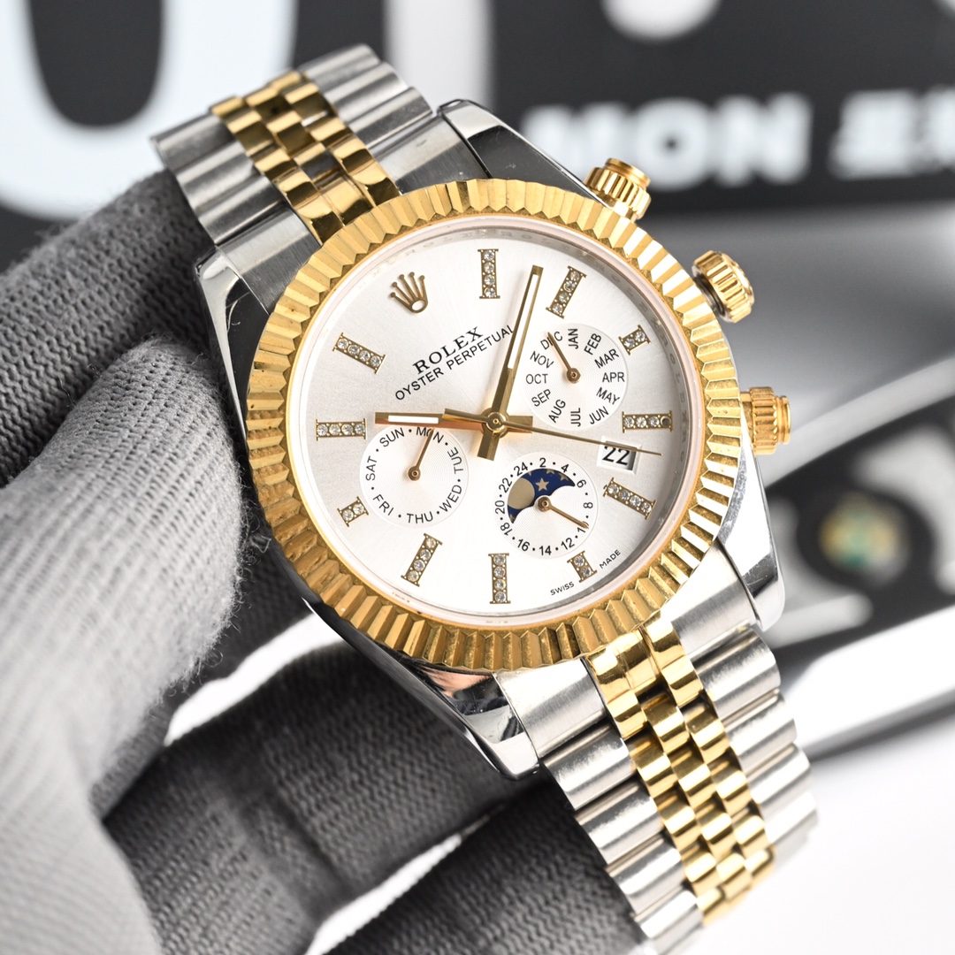 NO:393709,Classic Diary Series - Multifunctional Watches, the highest version of the anti-watch, Rolex Complex Series Six-pin Men's Watch [Love] Hot Together [Love] Multifunctional Watch. 1 Equipped with the original imported weekly and month moon phase kinetic energy function movement mechanical watch!  2 The dial uses classic exclusive inner shadow luminous Rome as the scale to show the luxurious temperament of this watch [grin] 3 The strap uses an imported 904 steel strap watch!  The 4-meter mirror uses a double-dol sapphire mirror!  5 Perspective bottom cover!  6 diameter 41 mm, thickness 10 mm!  The watch functions combine week/month/date/moon/sun and other functions, and the best men's business watch is truly standard!  It is a representative work of high-end watches!  The details of honorary reputation reveal the nobleness of men, with great taste, and great craftsmanship. It is as grand as the original product!  The same inside and outside, unique and ingenious AD produced, continuous high-quality products, rolex19860909经典日志系列-多功能腕表 防表届最高版本劳力士 复杂系列六针男表[爱心]爆款[爱心] 多功能腕表. 1搭载原装进口星期月份月相动能功能机芯机械表！ 2表盘上采用经典独家内影夜光罗马 作为刻度更显示出这款腕表的华贵气质[呲牙] 3表带采用进口904钢带腕表！ 4表镜采用双卜蓝宝石镜面！ 5透视底盖！ 6直径41毫米,厚度10毫米！ 腕表功能汇集星期/月份/日期/月亮/太阳等功能于一身,最佳男士商务腕表真正的标配！为高端腕表的代表之作！ 荣誉出品 尊贵彰显之美誉细节之处透露男士高贵,品位十分,匠心巨制 大气媲美原装货！表里如一 独具匠心AD出品 精品不断,,rolex,Watch
