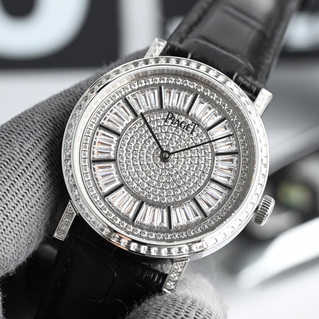 NO:393712,laget Count's Fine Jewels Count's high-end jewelry watch 18K white gold material with star-studded top T-square diamonds 41×11MM diameter manual ultra-thin transparent movement perfectly,piaget19860909laget Count‘s Fine Jewels 伯爵高级珠宝腕表 18K白金材质 后镶满天星顶级T方钻石 41×11MM表径 手动超薄透底机芯 品相完美,,piaget,Watch