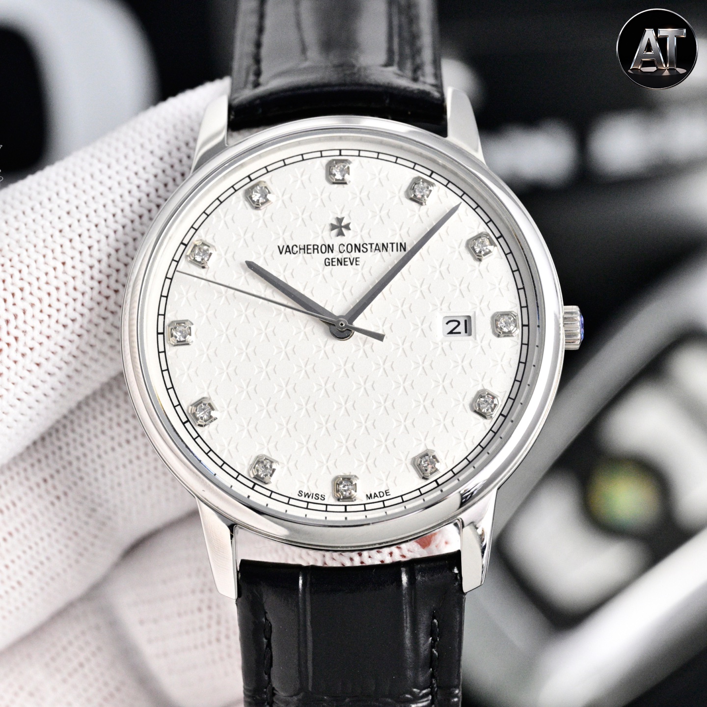 NO:924221,[2026 Wall Crack recommends the market’s highest replica V4 upgraded version Vacheron Constantin VC Heritage Series 85180 watch!  】 1 [Case] Size 40MMX9MM, perfectly round case, with slightly isolated lug design, making it more suitable for the wearer's wrist. Each finished case needs to undergo MK's strict quality control to restore the unique texture of the original. 2 [Movement] Steel wheels and other components are carefully decorated by MK watchmakers, and the automatic oscillating weight is plated with 18k gold, maximizing the original exquisite craftsmanship.  3 [Mirror] The two sapphire glass mirrors on the front and rear are treated with anti-vertigo coating. 4 [Strap] Double-layer Italian calfskin, with Maltese cross pin buckle. A sincere work, you are welcome to appreciate it,,vacheron,cowhide19860909【2026墙裂推荐市场最高复刻 V4升级版本 江诗丹顿VC传承系列85180腕表！】 1【表壳】尺寸40MMX9MM,完美圆形的表壳,搭配微孤式表耳设计,使之更加贴合佩戴者的手腕.每一个成品壳套,都需经过MK严格的质量把控,方能还原正品独特的质感. 2【机芯】钢轮等部件均由MK制表师精工装饰,自动摆陀更是镀有18k金,最大限度呈现原装精湛的工艺水平. 3【表镜】前后两片蓝宝石玻璃镜面,均有防眩晕镀膜处理. 4【表带】双层意大利小牛皮,搭配马耳他十字针扣. 诚意之作 欢迎您的品鉴,,vacheron,cowhide,Watch