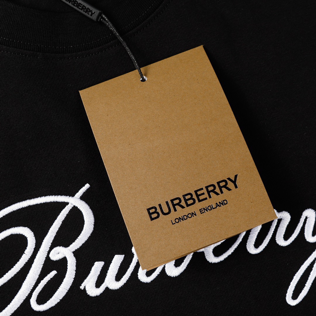 Burberry 巴宝莉玫瑰花立体万针绣花工艺短袖T恤