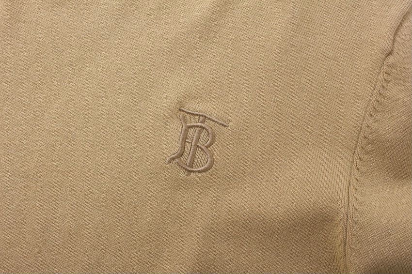 Burberry 巴宝急vs经典简约小标刺绣针织短袖 小Logo标识精致升级