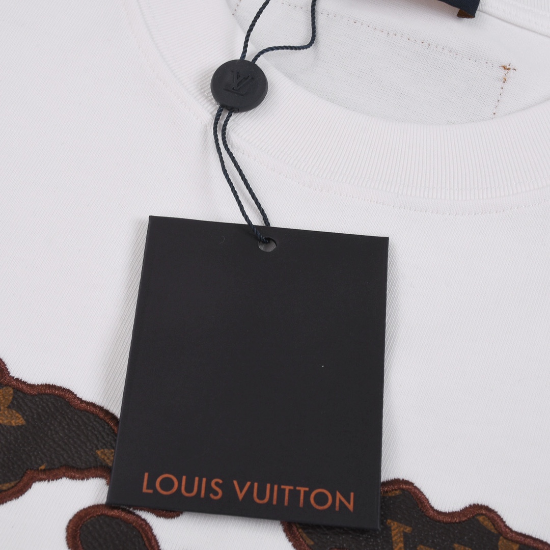 顶级代工品质」 LOUIS VUITTON 路易威登24SS 经典老花皮革刺绣短袖