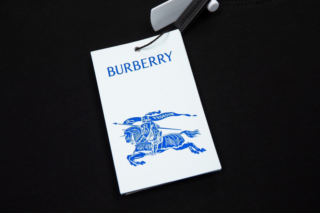 BURBERRY 巴宝莉 BBR 2024夏季新款 草莓梨水果徽标字母logo圆领短袖T恤