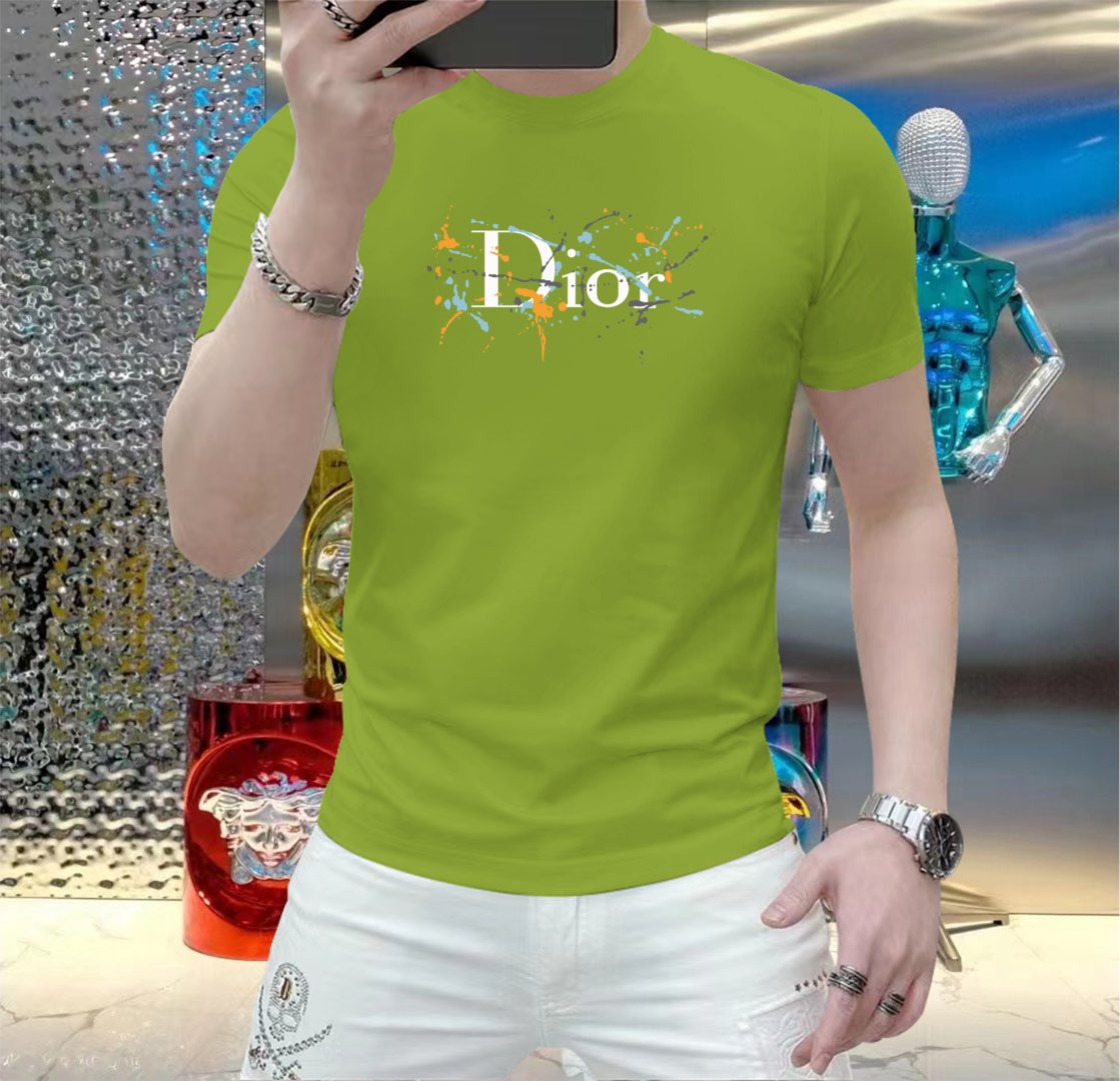 NO:156361,Dior This summer, let your skin feel the ultimate gentleness and comfort!  The brand new men's summer round neck silk cotton short-sleeved T-shirt is now elegantly available!  Selected high-quality silk cotton, soft and breathable, light fit, allowing you to stay refreshed and comfortable in the hot summer. The classic round neck design is simple but not simple, and can be easily controlled whether it is a daily street or a casual party. A variety of fashionable color choices meet your pursuit of personality and make every day full of freshness. Size M-5XL,,dior,T-shirt,tees,t-shirt,alexander wang19860909迪奥 这个夏天,让肌肤感受极致的温柔与舒适！ 全新男士夏季圆领蚕丝棉短袖T恤,现已优雅登场！ 精选优质蚕丝棉,柔软透气,轻盈贴合,让你在炎炎夏日也能保持清爽自在. 经典圆领设计,简约而不简单,无论是日常出街还是休闲聚会,都能轻松驾驭. 多种时尚色彩选择,满足你对个性的追求,让每一天都充满新鲜感. 尺码 M-5XL,,dior,T-shirt,tees，t-shirt,alexander wang,Men's clothing