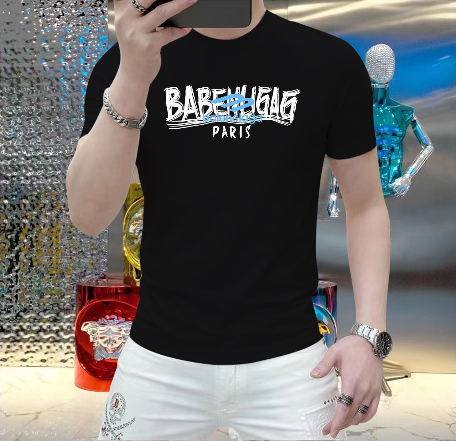 NO:120511,Balenciaga This summer, let your skin feel the ultimate gentleness and comfort!  The brand new men's summer round neck silk cotton short-sleeved T-shirt is now elegantly available!  Selected high-quality silk cotton, soft and breathable, light and fit, allowing you to stay refreshed and comfortable in the hot summer. The classic round neck design is simple but not simple, and can be easily controlled whether it is a daily street or a casual party. A variety of fashionable color choices meet your pursuit of personality and make every day full of freshness. Size M-5XL,,balenciaga,T-shirt,tees,t-shirt,alexander wang19860909巴黎世家 这个夏天,让肌肤感受极致的温柔与舒适！ 全新男士夏季圆领蚕丝棉短袖T恤,现已优雅登场！ 精选优质蚕丝棉,柔软透气,轻盈贴合,让你在炎炎夏日也能保持清爽自在. 经典圆领设计,简约而不简单,无论是日常出街还是休闲聚会,都能轻松驾驭. 多种时尚色彩选择,满足你对个性的追求,让每一天都充满新鲜感. 尺码 M-5XL,,balenciaga,T-shirt,tees，t-shirt,alexander wang,Men's clothing