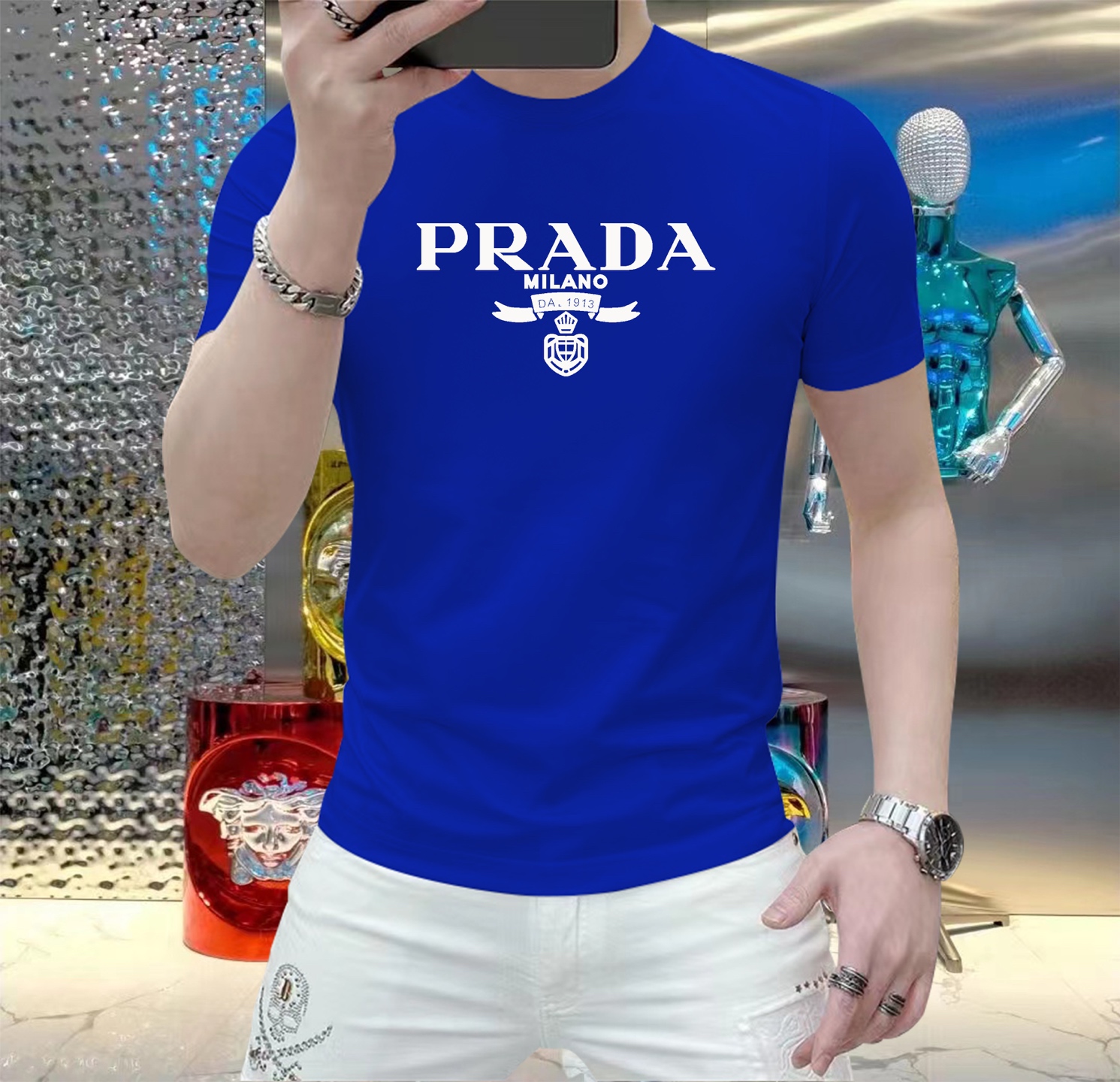 NO:123710,Prada This summer, let your skin feel the ultimate gentleness and comfort!  The brand new men's summer round neck silk cotton short-sleeved T-shirt is now elegantly available!  Selected high-quality silk cotton, soft and breathable, light and fit, allowing you to stay refreshed and comfortable in the hot summer. The classic round neck design is simple but not simple, and can be easily controlled whether it is a daily street or a casual party. A variety of fashionable color choices meet your pursuit of personality and make every day full of freshness. Size M-5XL,,prada,T-shirt,tees,t-shirt,alexander wang19860909普拉达 这个夏天,让肌肤感受极致的温柔与舒适！ 全新男士夏季圆领蚕丝棉短袖T恤,现已优雅登场！ 精选优质蚕丝棉,柔软透气,轻盈贴合,让你在炎炎夏日也能保持清爽自在. 经典圆领设计,简约而不简单,无论是日常出街还是休闲聚会,都能轻松驾驭. 多种时尚色彩选择,满足你对个性的追求,让每一天都充满新鲜感. 尺码 M-5XL,,prada,T-shirt,tees，t-shirt,alexander wang,Men's clothing