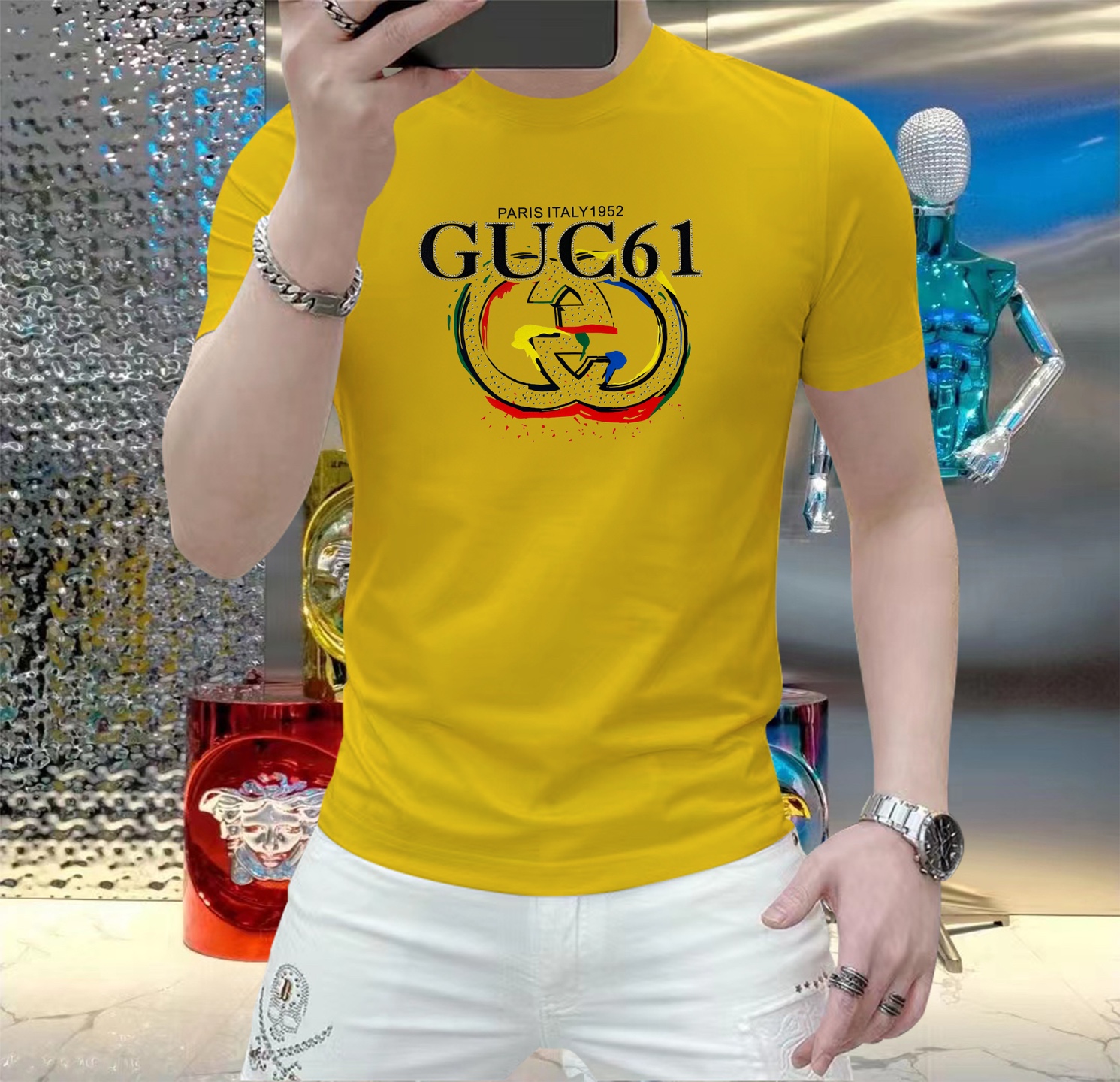 NO:426748,Guchi This summer, let your skin feel the ultimate gentleness and comfort!  The brand new men's summer round neck silk cotton short-sleeved T-shirt is now elegantly available!  Selected high-quality silk cotton, soft and breathable, light and fit, allowing you to stay refreshed and comfortable in the hot summer. The classic round neck design is simple but not simple, and can be easily controlled whether it is a daily street or a casual party. A variety of fashionable colors are selected to satisfy your pursuit of personality and make every day full of freshness. Size M-5XL,,T-shirt,tees,t-shirt,alexander wang19860909古奇 这个夏天,让肌肤感受极致的温柔与舒适！ 全新男士夏季圆领蚕丝棉短袖T恤,现已优雅登场！ 精选优质蚕丝棉,柔软透气,轻盈贴合,让你在炎炎夏日也能保持清爽自在. 经典圆领设计,简约而不简单,无论是日常出街还是休闲聚会,都能轻松驾驭. 多种时尚色彩选择,满足你对个性的追求,让每一天都充满新鲜感. 尺码 M-5XL,,T-shirt,tees，t-shirt,alexander wang,Men's clothing