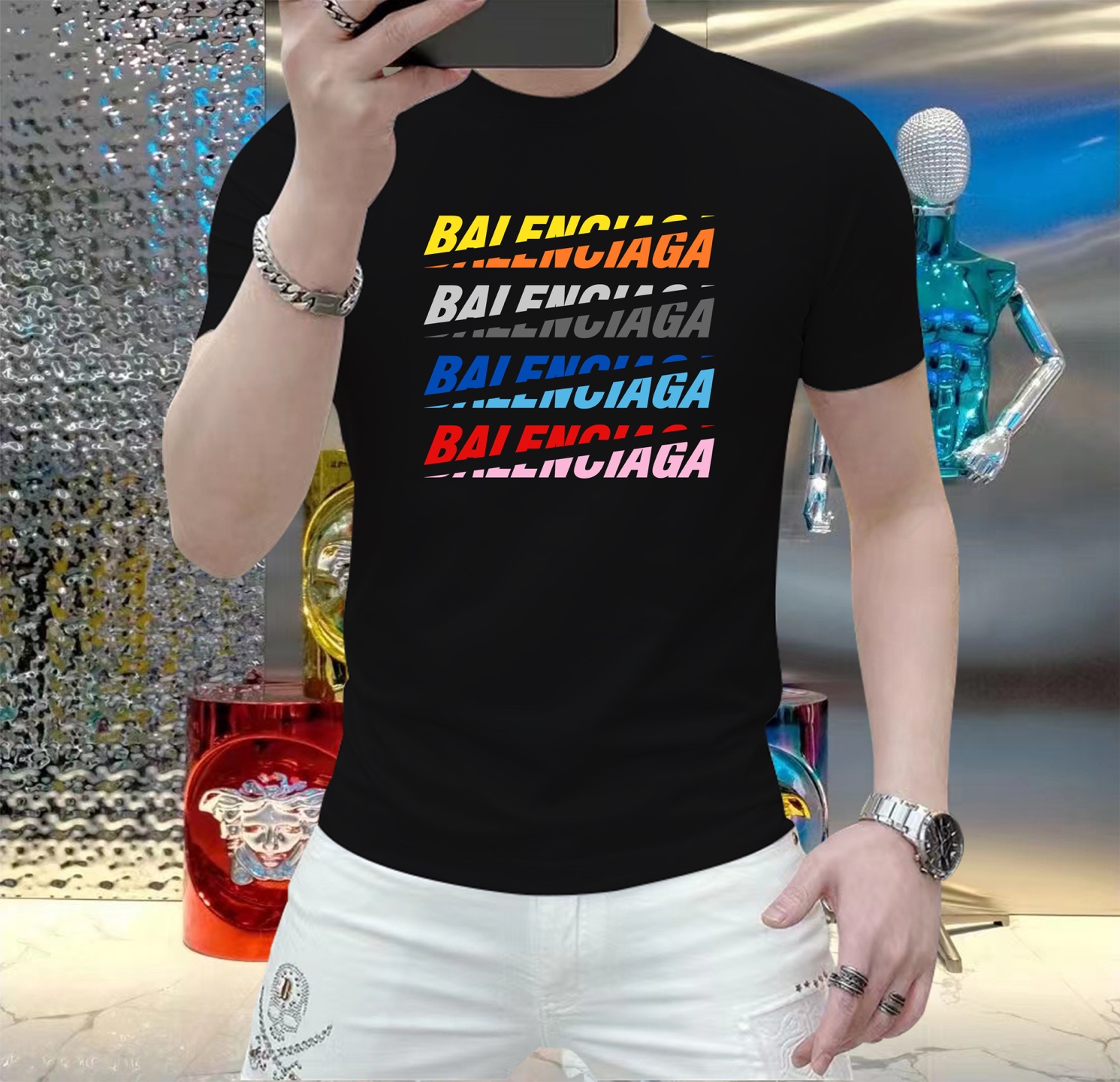 NO:153438,Balenciaga This summer, let your skin feel the ultimate gentleness and comfort!  The brand new men's summer round neck silk cotton short-sleeved T-shirt is now elegantly available!  Selected high-quality silk cotton, soft and breathable, light and fit, allowing you to stay refreshed and comfortable in the hot summer. The classic round neck design is simple but not simple, and can be easily controlled whether it is a daily street or a casual party. A variety of fashionable color choices meet your pursuit of personality and make every day full of freshness. Size M-5XL,,balenciaga,T-shirt,tees,t-shirt,alexander wang19860909巴黎世家 这个夏天,让肌肤感受极致的温柔与舒适！ 全新男士夏季圆领蚕丝棉短袖T恤,现已优雅登场！ 精选优质蚕丝棉,柔软透气,轻盈贴合,让你在炎炎夏日也能保持清爽自在. 经典圆领设计,简约而不简单,无论是日常出街还是休闲聚会,都能轻松驾驭. 多种时尚色彩选择,满足你对个性的追求,让每一天都充满新鲜感. 尺码 M-5XL,,balenciaga,T-shirt,tees，t-shirt,alexander wang,Men's clothing