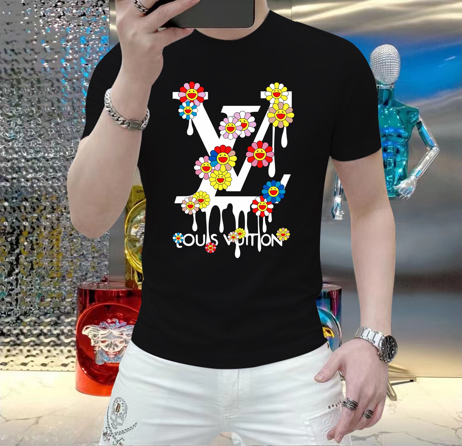 NO:160044,LV This summer, let your skin feel the ultimate gentleness and comfort!  The brand new men's summer round neck silk cotton short-sleeved T-shirt is now elegantly available!  Selected high-quality silk cotton, soft and breathable, light fit, allowing you to stay refreshed and comfortable in the hot summer. The classic round neck design is simple but not simple, and can be easily controlled whether it is a daily street or a casual party. A variety of fashionable color choices meet your pursuit of personality and make every day full of freshness. Size M-5XL,,louis vuitton,T-shirt,tees,t-shirt,alexander wang19860909LV 这个夏天,让肌肤感受极致的温柔与舒适！ 全新男士夏季圆领蚕丝棉短袖T恤,现已优雅登场！ 精选优质蚕丝棉,柔软透气,轻盈贴合,让你在炎炎夏日也能保持清爽自在. 经典圆领设计,简约而不简单,无论是日常出街还是休闲聚会,都能轻松驾驭. 多种时尚色彩选择,满足你对个性的追求,让每一天都充满新鲜感. 尺码 M-5XL,,louis vuitton,T-shirt,tees，t-shirt,alexander wang,Men's clothing