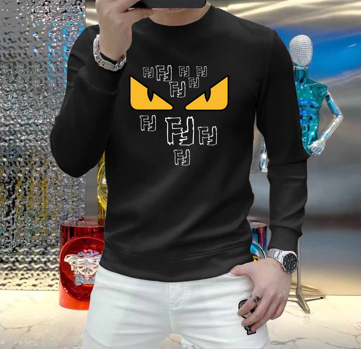 NO:529830,Fendi 2025 Autumn and Winter European Counter New Style Top Original Single Fashionable Casual Long Sleeve T-Shirts and Sweatshirts. Customized by fashion trendy internet celebrities in early autumn, selected imported high-density silk cotton fabrics, exquisite original logos, excellent comfort and breathability, and excellent soft, wrinkle-resistant elasticity and drooping. Whether worn alone or in the inner wear, they are very handsome, which conforms to the practical dressing habits of men, pursues luxury, noble and elegant style, and creates extraordinary men's taste. The first choice for urban fashion men. Size M~5XL (can be worn 110~215 catties), fendi, hoodie, sweatshirts, tees, t-shirt, alexander wang19860909芬迪 2025秋冬欧洲专柜新款 顶级原单时尚休闲长袖T恤卫衣.早秋时尚网红潮人定制,精选进口高密度蚕丝棉面料,精致原版logo打造,舒适性与透气性兼优,柔软抗皱弹性和垂性极佳,无论是单穿或是内搭都是帅气十足,吻合了男性实用穿衣习惯,追求奢华高贵优雅风范,打造不凡男士品味,都市时尚男士首选.尺码M~5XL(可穿110～215斤）,,fendi,hoodie,sweatshirts,tees，t-shirt,alexander wang,Men's clothing