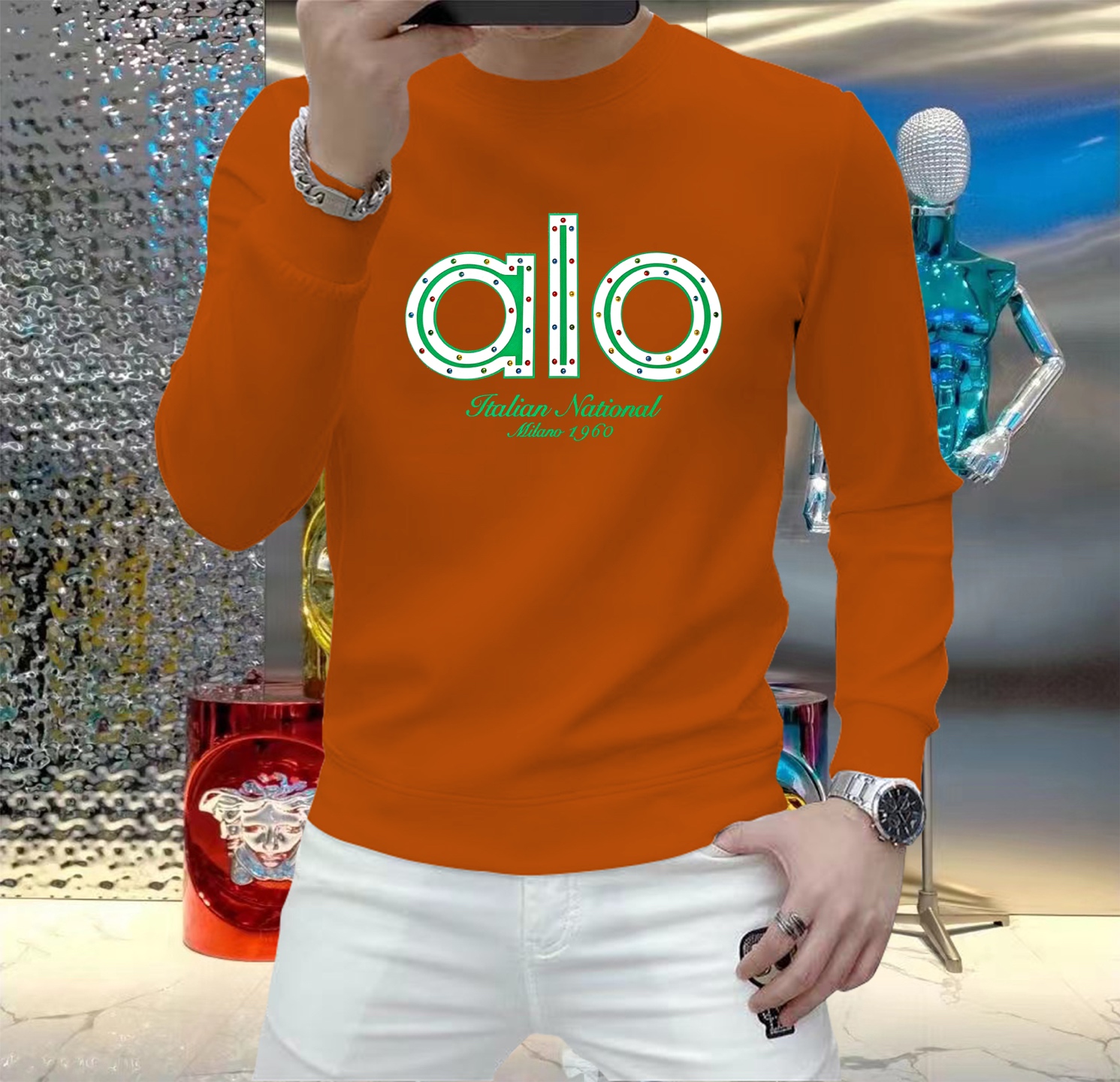 NO:594748,alo 2025 autumn and winter European counter new style  Top-quality original fashion casual long-sleeved T-shirt sweatshirt. Customized by early autumn fashion internet celebrities. Made with imported high-density silk cotton fabrics and exquisite original logo. It has excellent comfort and breathability. It is soft, anti-wrinkle, elastic and has excellent drape. Whether worn alone or layered, it is handsome and in line with the practicality of men.  Dressing habits, pursuing luxury, noble and elegant style, creating extraordinary men's taste, the first choice for urban fashion men. Sizes M~5XL (can wear 110~215 pounds), hoodie, sweatshirts, tees, t-shirt, alexander  wang19860909alo 2025秋冬欧洲专柜新款 顶级原单时尚休闲长袖T恤卫衣.早秋时尚网红潮人定制,精选进口高密度蚕丝棉面料,精致原版logo打造,舒适性与透气性兼优,柔软抗皱弹性和垂性极佳,无论是单穿或是内搭都是帅气十足,吻合了男性实用穿衣习惯,追求奢华高贵优雅风范,打造不凡男士品味,都市时尚男士首选.尺码M~5XL(可穿110～215斤）,,hoodie,sweatshirts,tees，t-shirt,alexander wang,Men's clothing