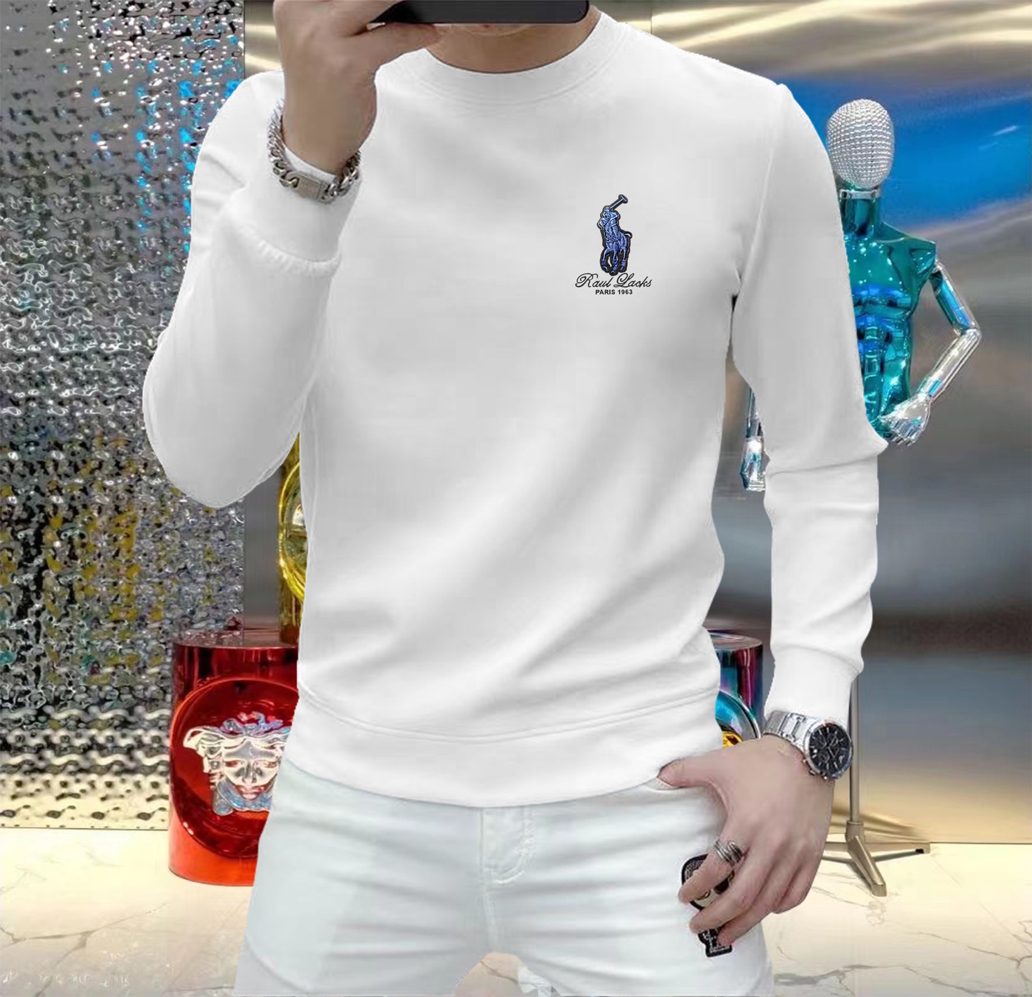 NO:531806,Paul's new European counter style in autumn and winter, top-quality original single fashion casual long-sleeved T-shirts and sweatshirts. Customized by fashion internet celebrities in early autumn, selected imported high-density silk cotton fabrics, exquisite original logos, excellent comfort and breathability, soft, wrinkle-resistant elasticity and drooping. Whether worn alone or in the inner wear, they are very handsome, which conforms to the practical dressing habits of men, pursues luxury, noble and elegant style, and creates extraordinary men's taste. The first choice for urban fashion men. Size M~5XL (can be worn 110~215 catties), hoodie, sweatshirts, tees, t-shirt, alexander wang19860909保罗 秋冬欧洲专柜新款 顶级原单时尚休闲长袖T恤卫衣.早秋时尚网红潮人定制,精选进口高密度蚕丝棉面料,精致原版logo打造,舒适性与透气性兼优,柔软抗皱弹性和垂性极佳,无论是单穿或是内搭都是帅气十足,吻合了男性实用穿衣习惯,追求奢华高贵优雅风范,打造不凡男士品味,都市时尚男士首选.尺码M~5XL(可穿110～215斤）,,hoodie,sweatshirts,tees，t-shirt,alexander wang,Men's clothing