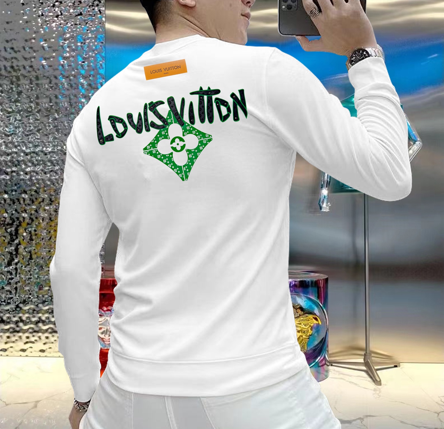 NO:531821,LV Autumn and Winter European Counter New Style Top Original Single Fashionable Casual Long Sleeve T-Shirts and Sweatshirts. Early autumn fashion internet celebrity fashion customization, selected imported high-density silk cotton fabrics, exquisite original logo creation, excellent comfort and breathability, excellent soft and wrinkle resistance and sagging. Whether it is single or inner wear, it is very handsome, which conforms to the practical dressing habits of men, pursues luxury, noble and elegant style, creates extraordinary men's taste, the first choice for urban fashion men. Size M~5XL (can be worn 110~215 catties), louis vuitton, hoodie, sweatshirts, tees, t-shirt, alexander wang19860909LV 秋冬欧洲专柜新款 顶级原单时尚休闲长袖T恤卫衣.早秋时尚网红潮人定制,精选进口高密度蚕丝棉面料,精致原版logo打造,舒适性与透气性兼优,柔软抗皱弹性和垂性极佳,无论是单穿或是内搭都是帅气十足,吻合了男性实用穿衣习惯,追求奢华高贵优雅风范,打造不凡男士品味,都市时尚男士首选.尺码M~5XL(可穿110～215斤）,,louis vuitton,hoodie,sweatshirts,tees，t-shirt,alexander wang,Men's clothing