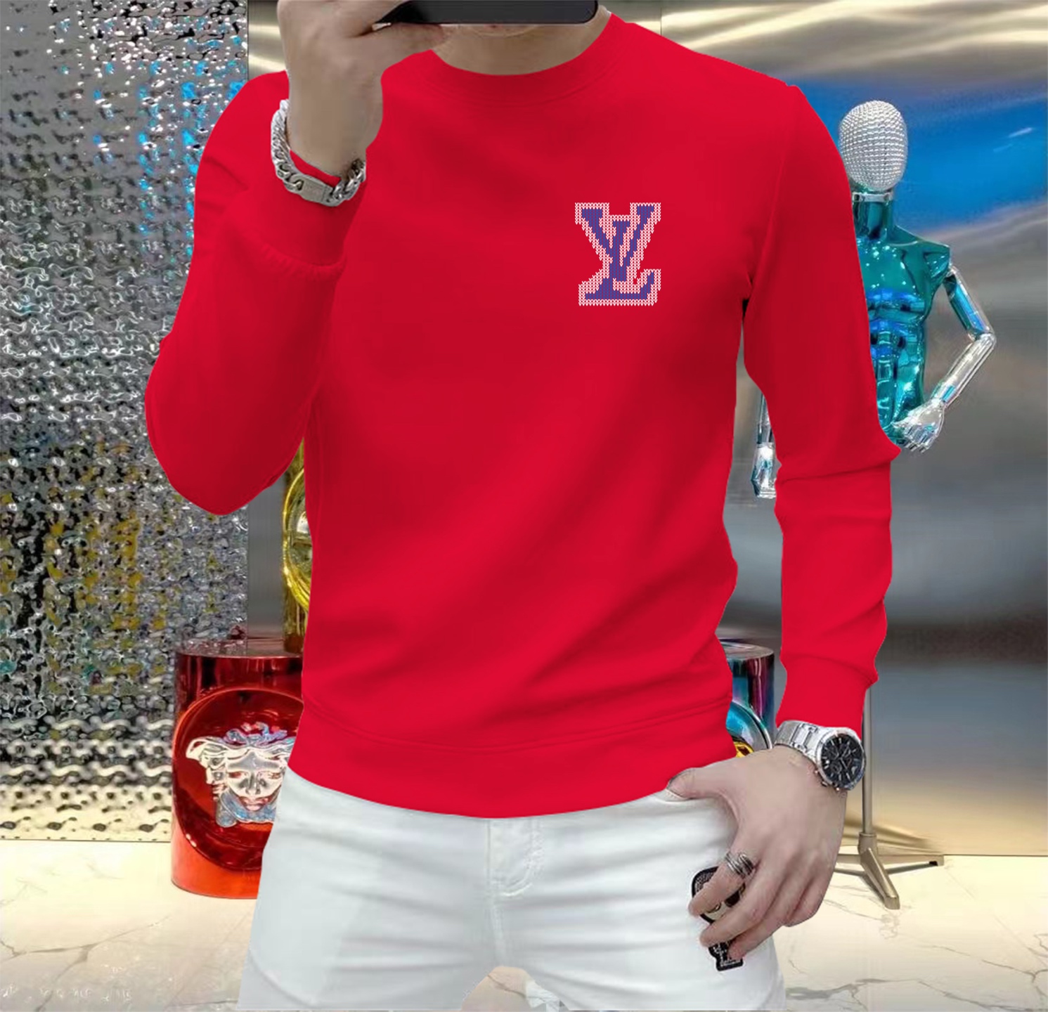 NO:594759,LV 2025 autumn and winter European counter new styles  Top original fashionable and casual long-sleeved T-shirt sweatshirt. Customized by early autumn fashion internet celebrities. It is made of imported high-density silk cotton fabrics and exquisite original logo. It has excellent comfort and breathability, is soft, anti-wrinkle, elastic and has excellent drape. Whether it is worn alone  Or the inner wear is very handsome, in line with men's practical dressing habits, pursuing luxury, noble and elegant style, creating extraordinary men's taste, the first choice for urban fashion men. Sizes M~5XL (can wear 110~215 pounds), Louis  vuitton,hoodie,sweatshirts,tees,t-shirt,alexander wang19860909LV 2025秋冬欧洲专柜新款 顶级原单时尚休闲长袖T恤卫衣.早秋时尚网红潮人定制,精选进口高密度蚕丝棉面料,精致原版logo打造,舒适性与透气性兼优,柔软抗皱弹性和垂性极佳,无论是单穿或是内搭都是帅气十足,吻合了男性实用穿衣习惯,追求奢华高贵优雅风范,打造不凡男士品味,都市时尚男士首选.尺码M~5XL(可穿110～215斤）,,louis vuitton,hoodie,sweatshirts,tees，t-shirt,alexander wang,Men's clothing