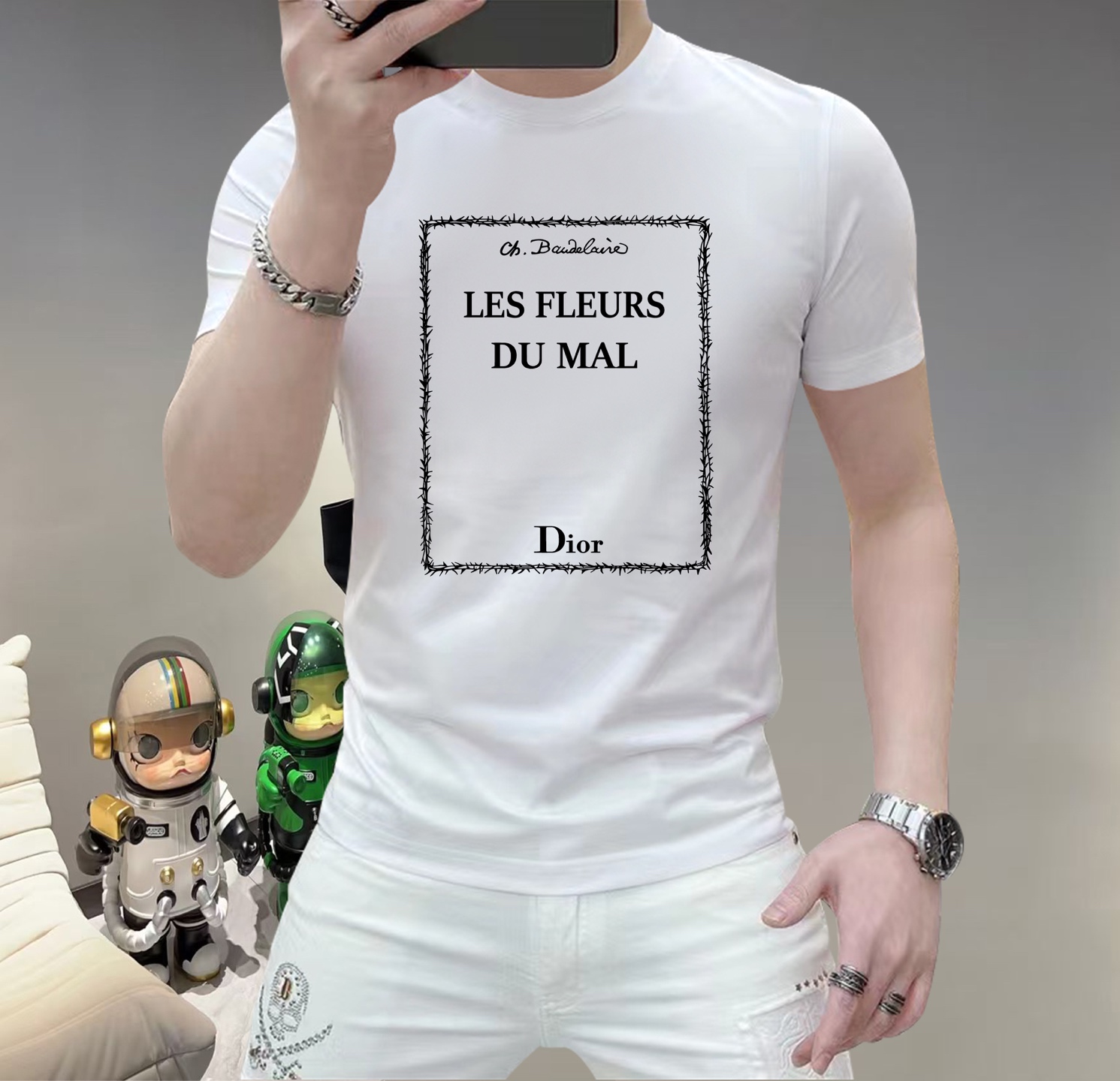 NO:733684,Dior This spring, let your skin feel the ultimate gentleness and comfort!  The new men's summer round neck silk cotton short-sleeved T-shirt is now available!  Selected high-quality silk cotton, soft and breathable, light and fit, allowing you to stay cool and comfortable in the hot summer. Classic round neck design, simple but not simple, can be easily controlled whether it is a daily outing or a casual party. A variety of fashionable color options to meet your pursuit of personality, making every day full of freshness. Size M-5XL, dior, T-shirt, tees, t-shirt,19860909迪奥 这个春天,让肌肤感受极致的温柔与舒适！ 全新男士夏季圆领蚕丝棉短袖T恤,现已优雅登场！ 精选优质蚕丝棉,柔软透气,轻盈贴合,让你在炎炎夏日也能保持清爽自在. 经典圆领设计,简约而不简单,无论是日常出街还是休闲聚会,都能轻松驾驭. 多种时尚色彩选择,满足你对个性的追求,让每一天都充满新鲜感. 尺码 M-5XL,,dior,T-shirt,tees，t-shirt,,Men's clothing