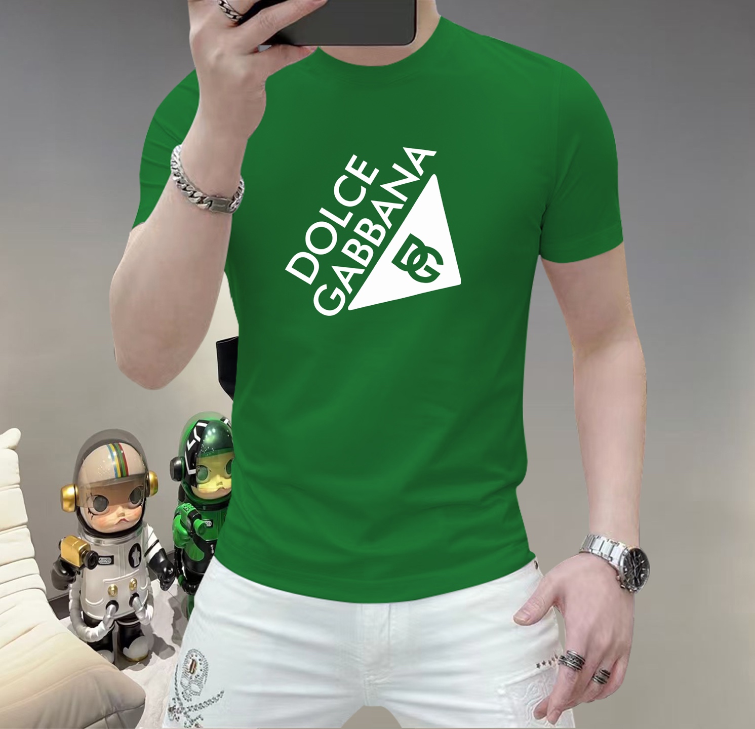 NO:733679,DG This spring, let your skin feel the ultimate gentleness and comfort!  The new men's summer round neck silk cotton short-sleeved T-shirt is now available!  Selected high-quality silk cotton, soft and breathable, light and fit, allowing you to stay cool and comfortable in the hot summer. Classic round neck design, simple but not simple, can be easily controlled whether it is daily outings or casual gatherings. A variety of fashionable color options to meet your pursuit of personality, making every day full of freshness. Sizes M-5XL, T-shirt, tees, t-shirt,19860909DG 这个春天,让肌肤感受极致的温柔与舒适！ 全新男士夏季圆领蚕丝棉短袖T恤,现已优雅登场！ 精选优质蚕丝棉,柔软透气,轻盈贴合,让你在炎炎夏日也能保持清爽自在. 经典圆领设计,简约而不简单,无论是日常出街还是休闲聚会,都能轻松驾驭. 多种时尚色彩选择,满足你对个性的追求,让每一天都充满新鲜感. 尺码 M-5XL,,T-shirt,tees，t-shirt,,Men's clothing