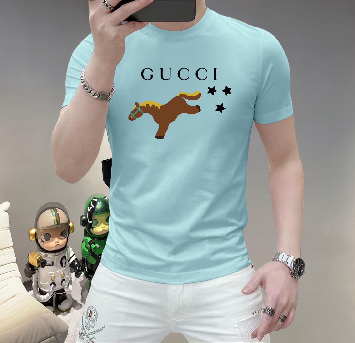 NO:733812,Gucci This spring, let your skin feel the ultimate gentleness and comfort!  The new men's summer round neck silk cotton short-sleeved T-shirt is now available!  Selected high-quality silk cotton, soft and breathable, light and fit, allowing you to stay cool and comfortable in the hot summer. Classic round neck design, simple but not simple, can be easily controlled whether it is daily outings or casual gatherings. A variety of fashionable color options to meet your pursuit of personality, making every day full of freshness. Sizes M-5XL, T-shirt, tees, t-shirt,19860909古奇 这个春天,让肌肤感受极致的温柔与舒适！ 全新男士夏季圆领蚕丝棉短袖T恤,现已优雅登场！ 精选优质蚕丝棉,柔软透气,轻盈贴合,让你在炎炎夏日也能保持清爽自在. 经典圆领设计,简约而不简单,无论是日常出街还是休闲聚会,都能轻松驾驭. 多种时尚色彩选择,满足你对个性的追求,让每一天都充满新鲜感. 尺码 M-5XL,,T-shirt,tees，t-shirt,,Men's clothing