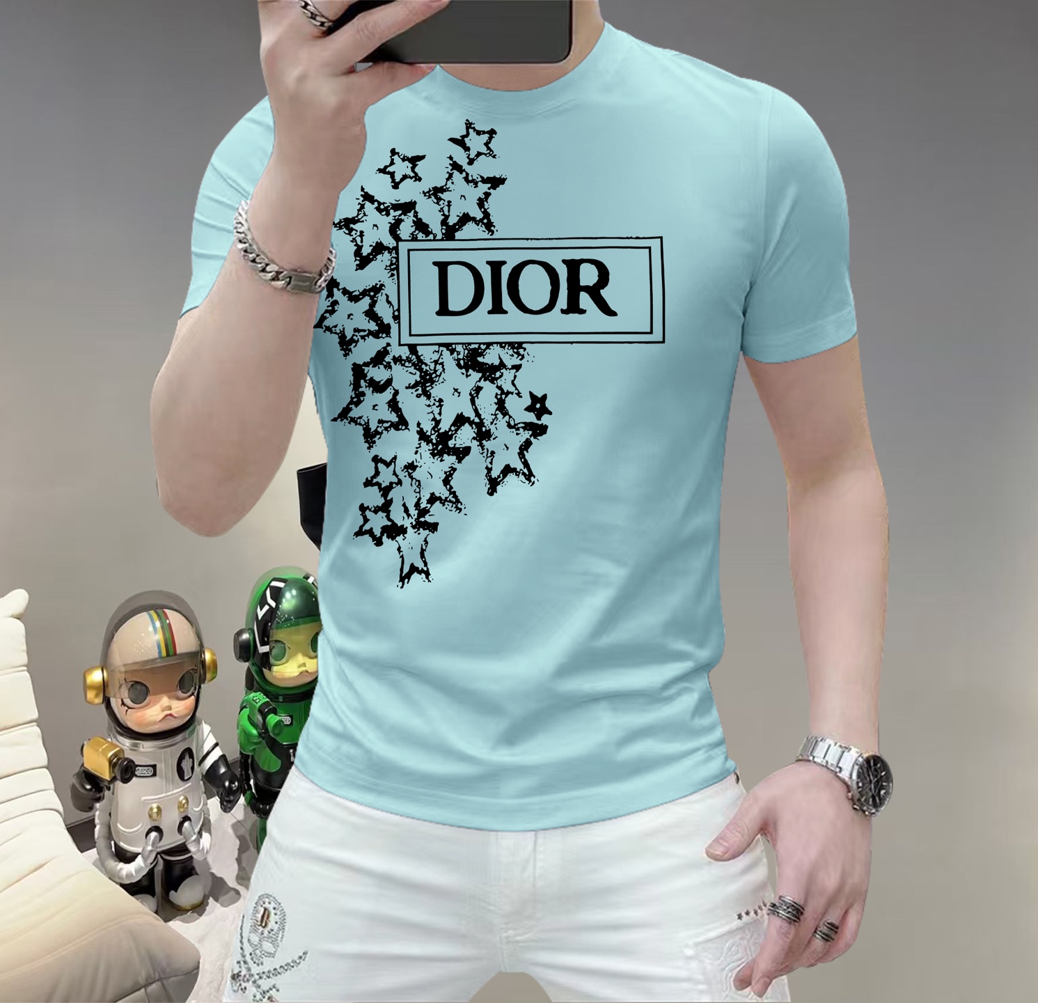 NO:733797,Dior This spring, let your skin feel the ultimate gentleness and comfort!  The new men's summer round neck silk cotton short-sleeved T-shirt is now available!  Selected high-quality silk cotton, soft and breathable, light and fit, allowing you to stay cool and comfortable in the hot summer. Classic round neck design, simple but not simple, can be easily controlled whether it is a daily outing or a casual party. A variety of fashionable color options to meet your pursuit of personality, making every day full of freshness. Size M-5XL, dior, T-shirt, tees, t-shirt,19860909迪奥 这个春天,让肌肤感受极致的温柔与舒适！ 全新男士夏季圆领蚕丝棉短袖T恤,现已优雅登场！ 精选优质蚕丝棉,柔软透气,轻盈贴合,让你在炎炎夏日也能保持清爽自在. 经典圆领设计,简约而不简单,无论是日常出街还是休闲聚会,都能轻松驾驭. 多种时尚色彩选择,满足你对个性的追求,让每一天都充满新鲜感. 尺码 M-5XL,,dior,T-shirt,tees，t-shirt,,Men's clothing
