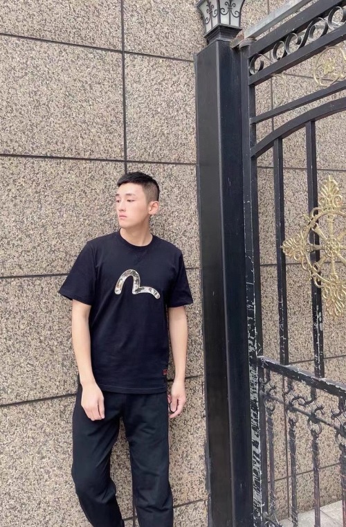 Evisu Men's Woven Patch Logo Short Sleeve T-Shirt - Stylish and Comfortable