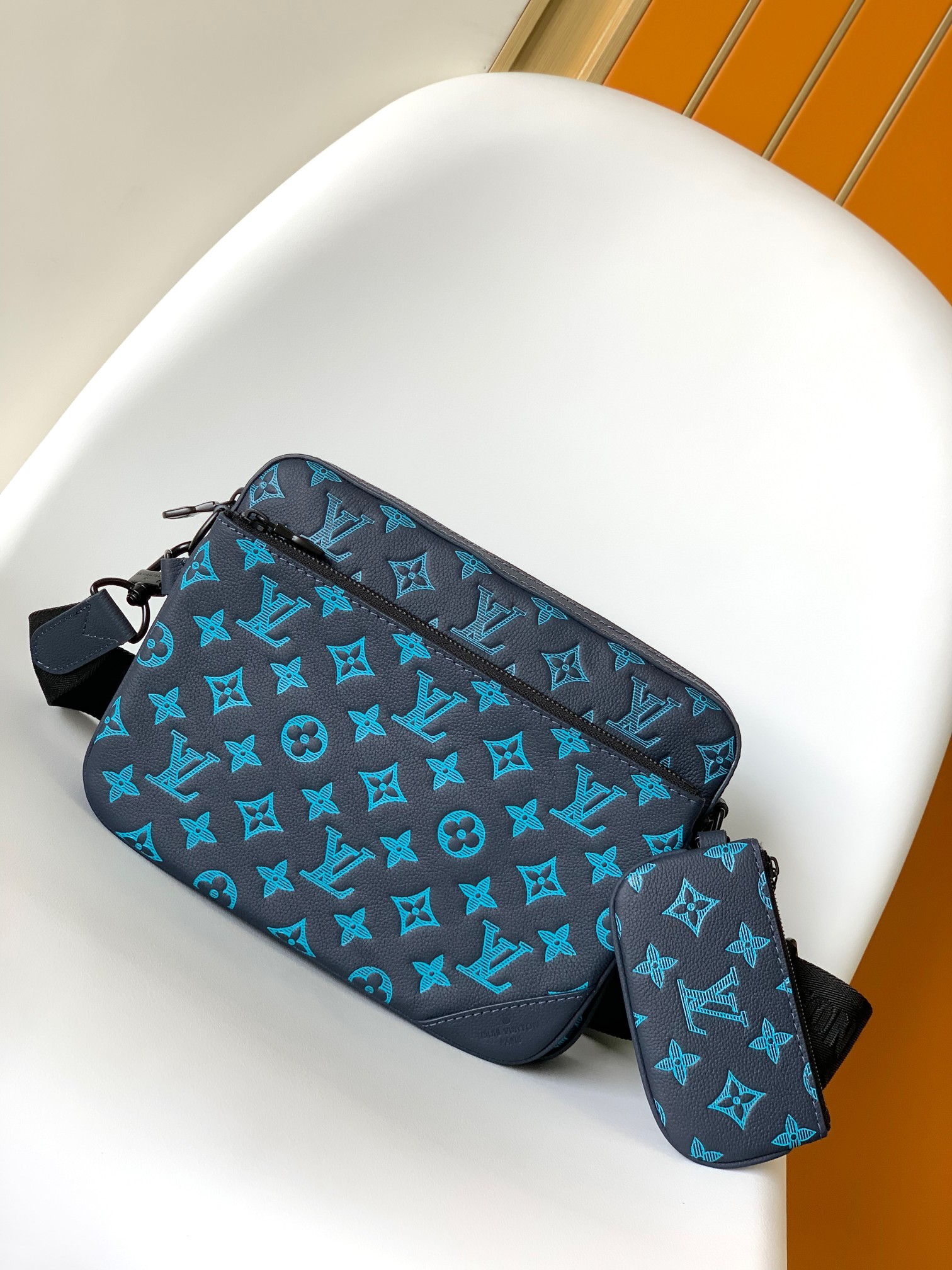 Louis Vuitton Messenger Bags Black Blue Grey Cowhide Fabric M46604