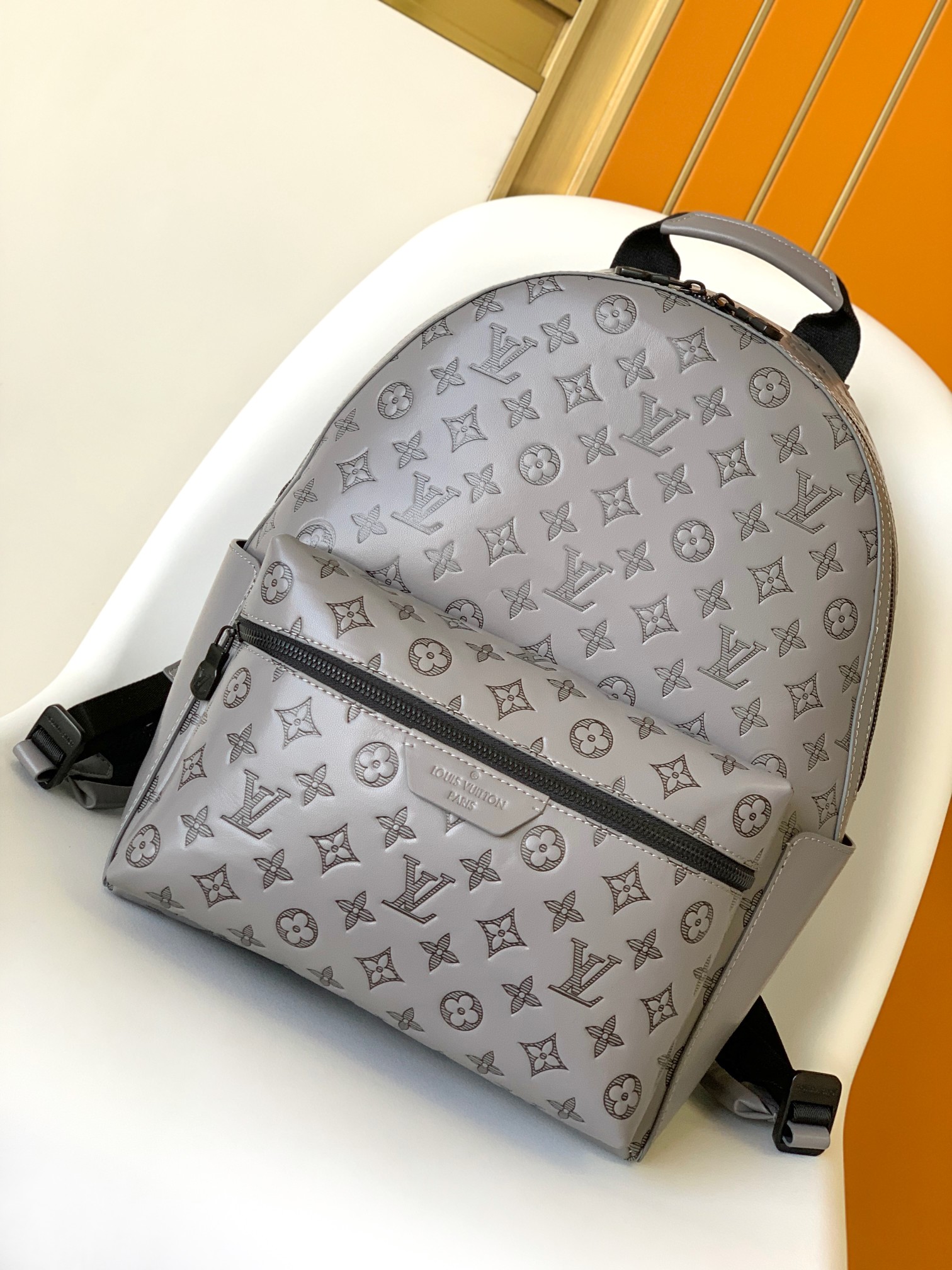 Louis Vuitton LV Discovery Buy
 Bags Backpack Grey Cowhide M46557