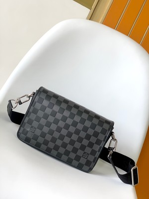 Louis Vuitton Messenger Bags Black Damier Infini N50007