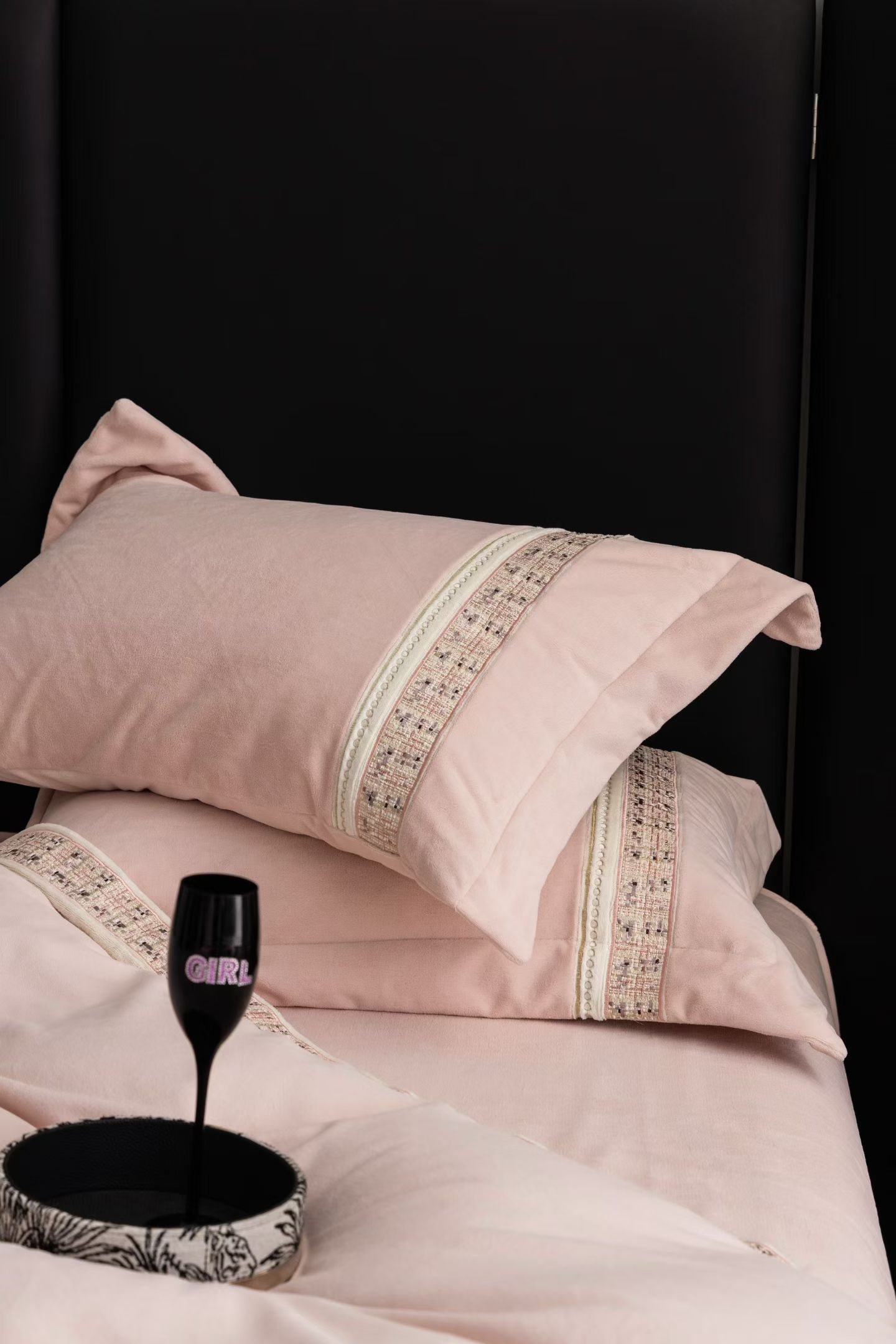 Chanel Maison Lifestyle Luxury Home Decor Blanket Tableware Bedding Ref 5