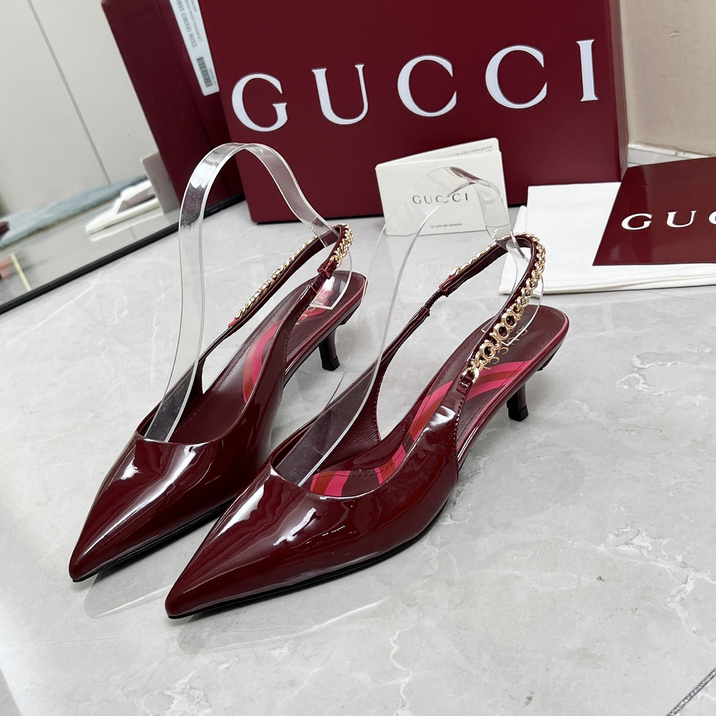 NO:227838,Gucci 25 chain high heel sandals Fabric patent leather Inner: sheepskin Outsole Italian leather outsole Heel height 4.5cm/10.5cm Size 35-42, sandals, gucci, gucci, sandals, sheepskin, Leather soles19860909Gucci/古驰 25链条高跟凉鞋 面料漆皮 内里:羊皮 大底意大利真皮大底 跟高4.5cm/10.5cm 码数35-42,凉鞋,gucci,gucci,sandals,sheepskin,Leather soles,Women's Shoes