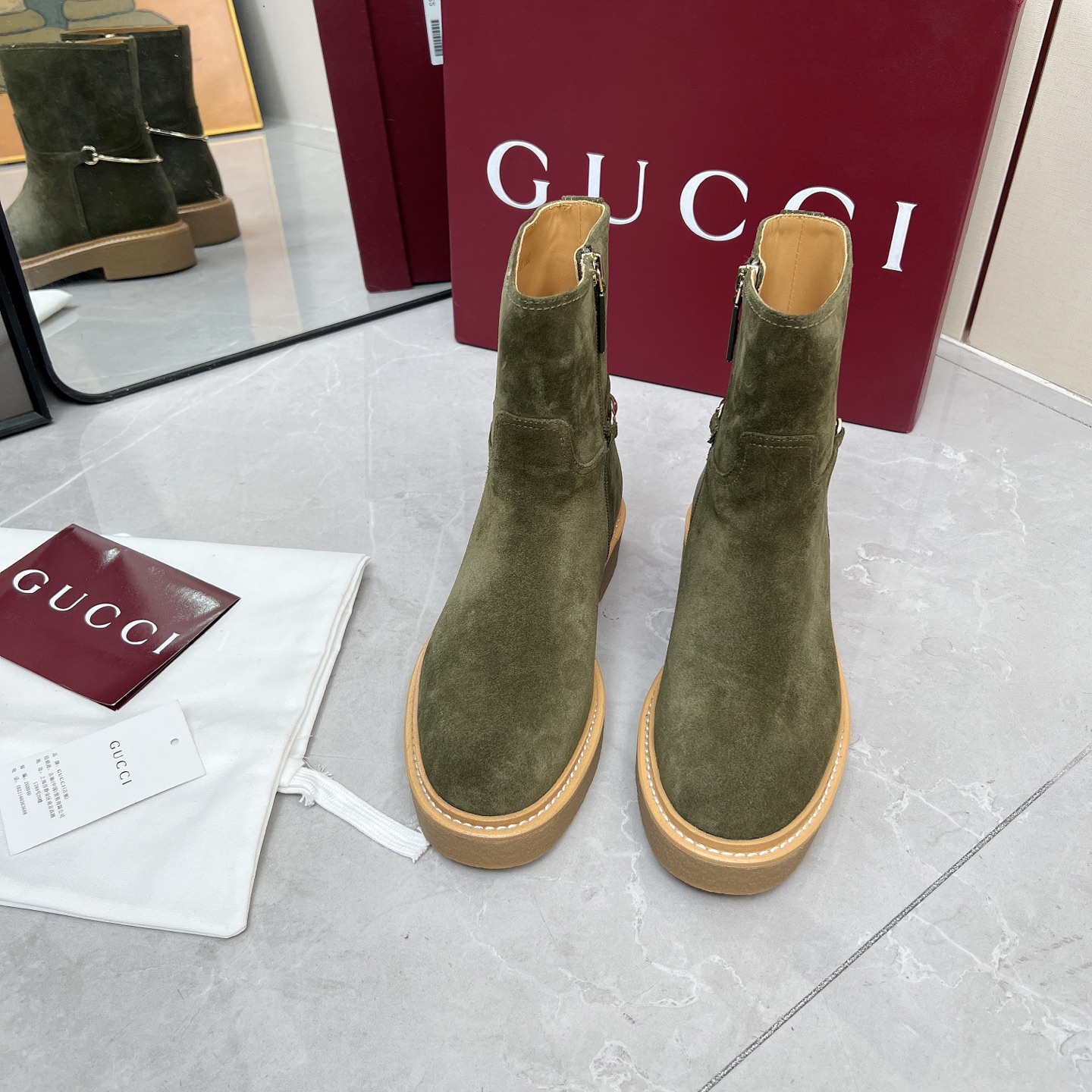 NO:493584,Short, long, Gucci / Gucci 25 Autumn and Winter Classic Horse Bit Knight Boots Top Version!  Welcome to compare!  The new horse buckle is reappeared to add fashionable charm to the new season’s daily outfits!  Upper: cowhide/sheep lining: imported cowhide lining, original outsole, shoe size: 35-40 (41.42 can be customized), boots, gucci, gucci, boots, cowhide, sheep19860909短款 长款 Gucci /古驰 25秋冬 经典马衔扣骑士靴 顶级版本！欢迎对比！标志马衔扣焕新再现为新季日常穿搭添注时尚魅力！ 鞋面:牛皮/羊猄 内里: 进口牛皮里 大底原版大底 鞋码: 35-40（41.42可定制）,靴子,gucci,gucci,boots,cowhide,sheep,Women's Shoes