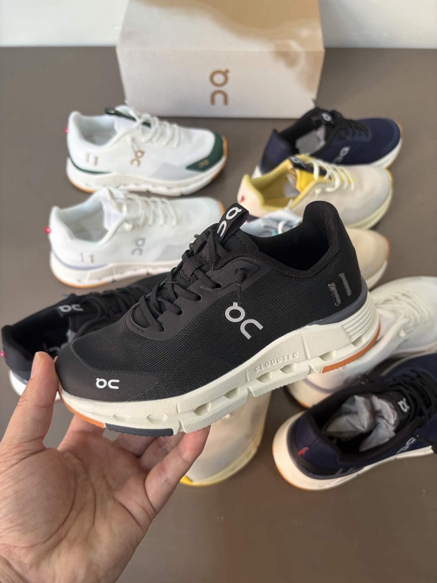 NO:617277,New in stock, sizes 28-37 OnApa Cloudnova Form 2, simple and comfortable children, OnApa sports shoes, sneakers,19860909新款现货  尺码28-37 On昂跑代Cloudnova Form 2 简约舒适儿童,昂跑运动鞋,sneakers,,Children's