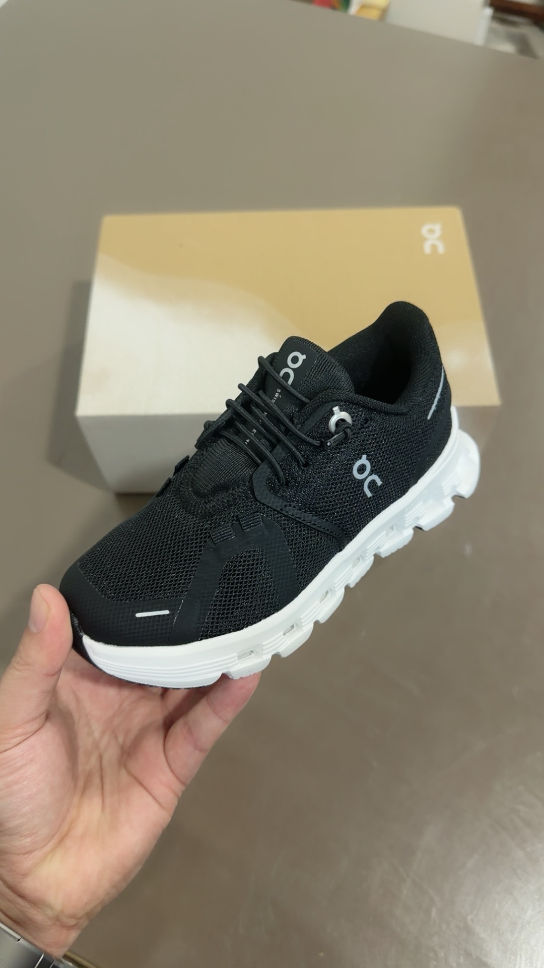 图片[7]-On昂跑 Cloud 6 儿童跑鞋 28–37\”},\”album\”：{\”myCommidityCount\”：31018,\”online\”：true,\”banner\”：\”https：//xcimg.szwego.com/img/3c4dd9ea/20241025/a1729837392418_2756.jpg-选品中心